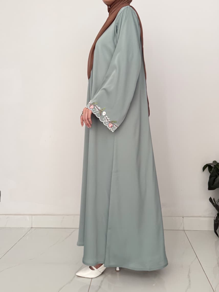 Floral Gaze - Embroidered Abaya