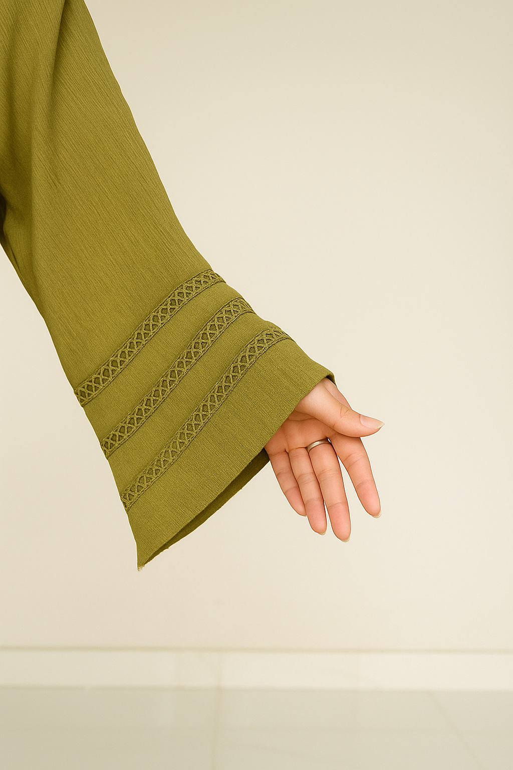 Noir- Elegant Abaya- Olive