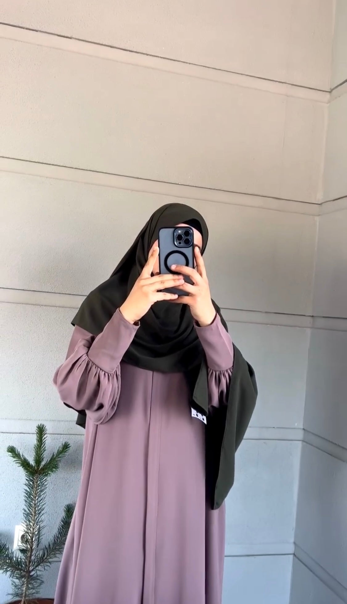 Plum - Front Pleated Abaya