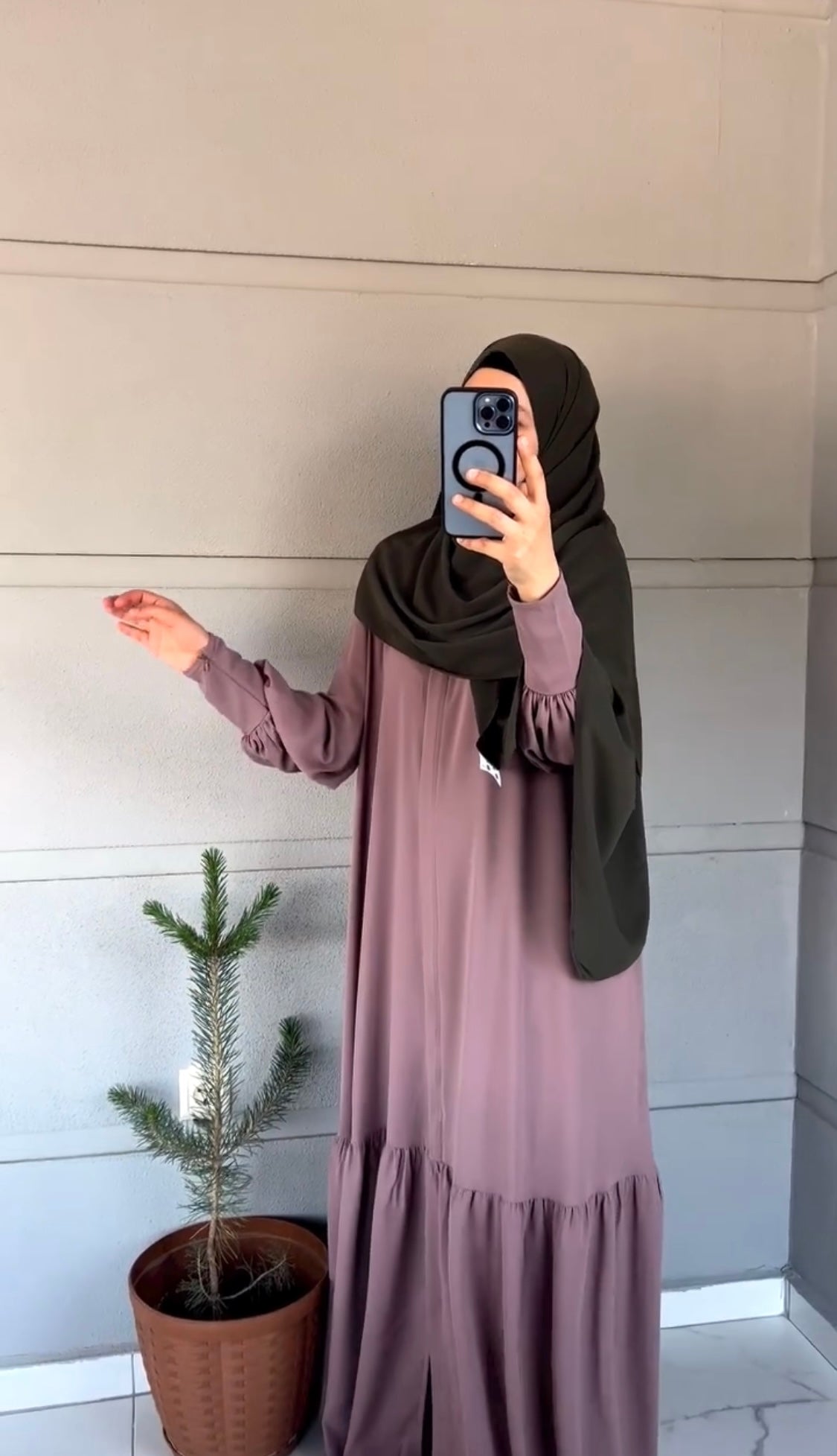 Plum - Front Pleated Abaya