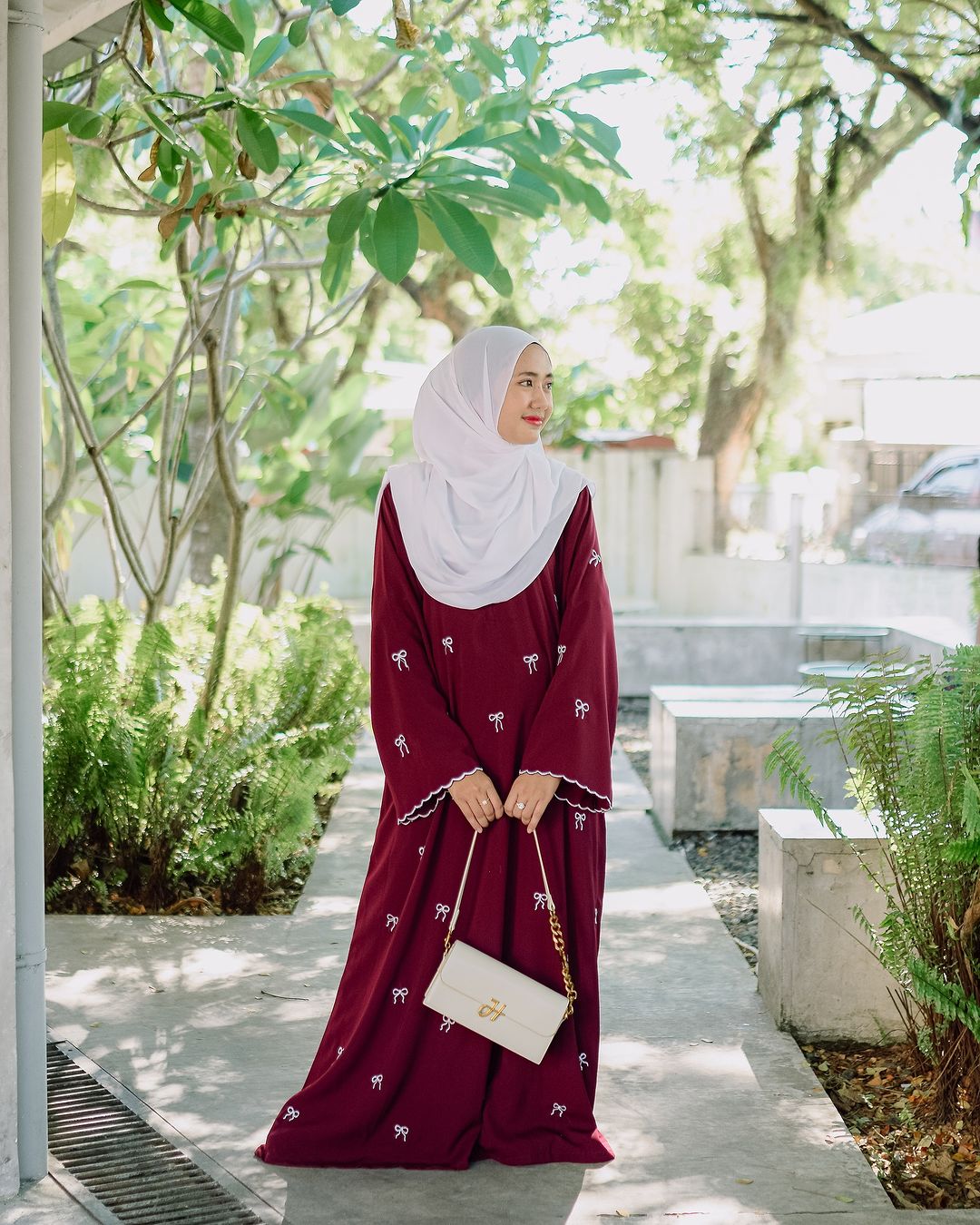 Twill - Bow Embroidered Abaya