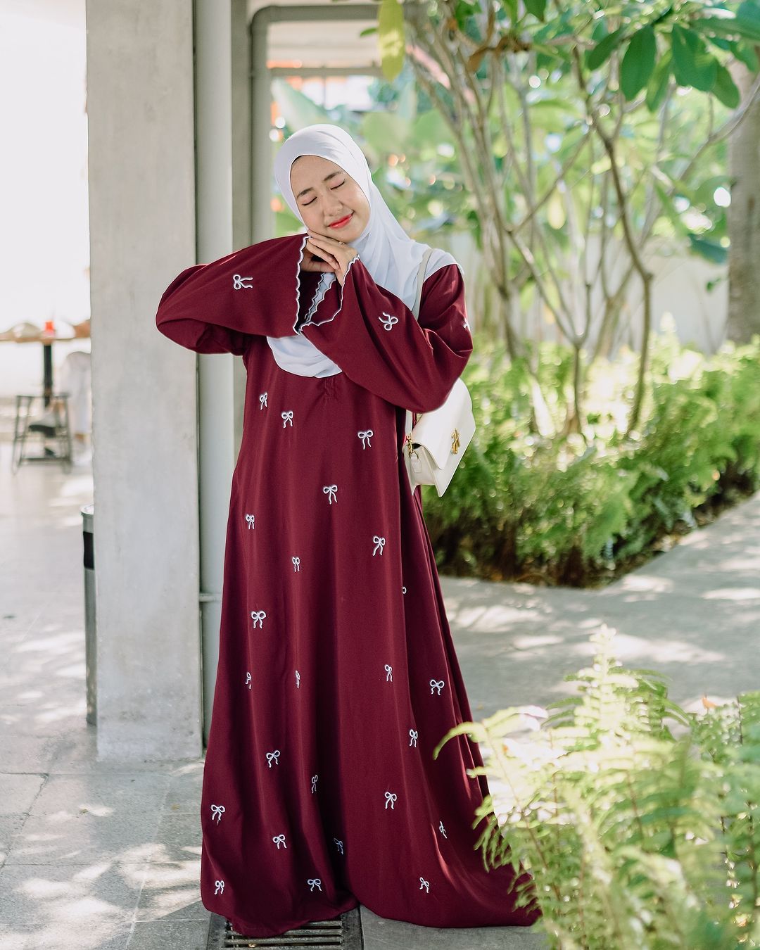 Twill - Bow Embroidered Abaya