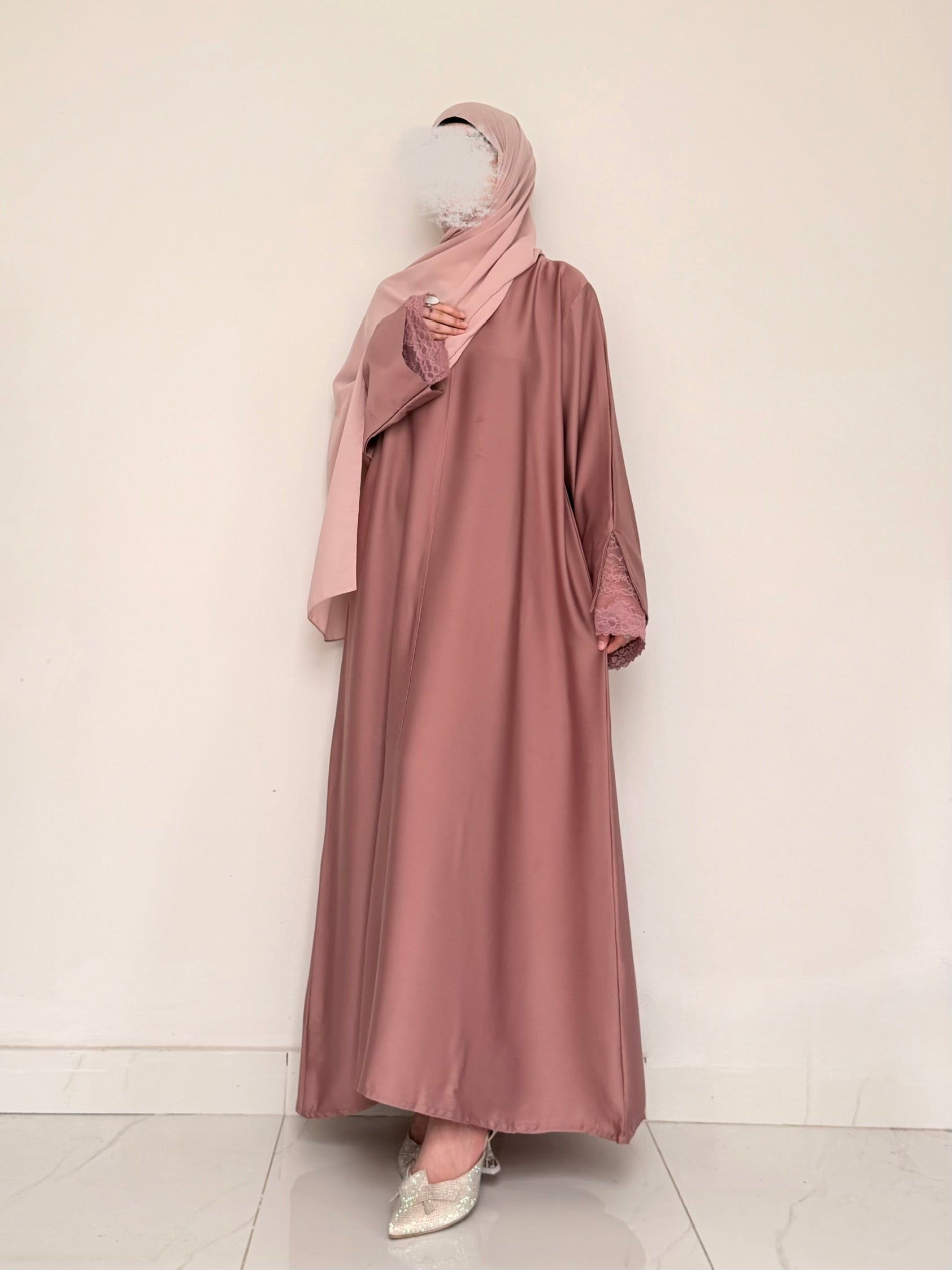 Mira Lace Abaya - Soft Rose