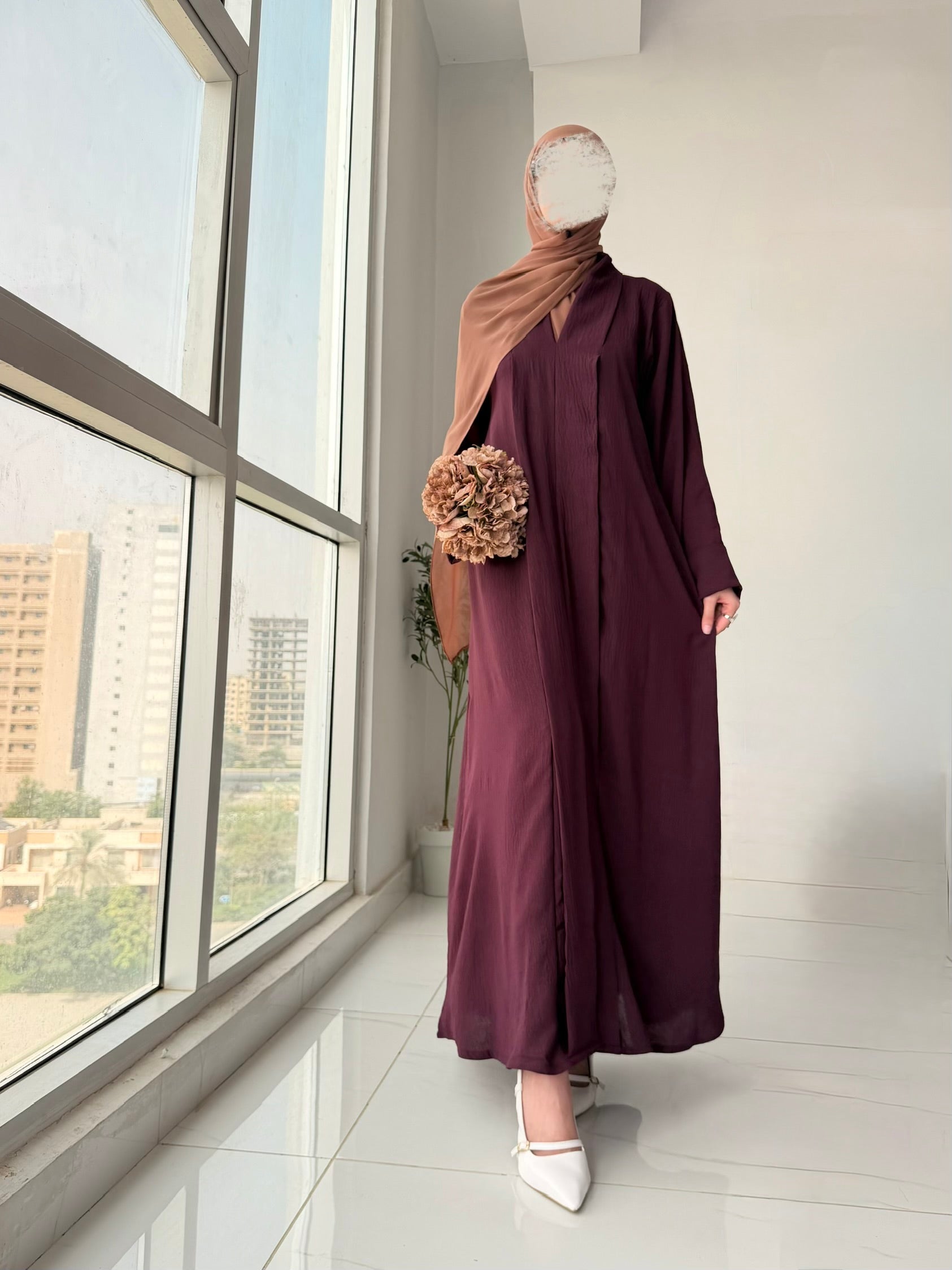 Elara Abaya - Vine