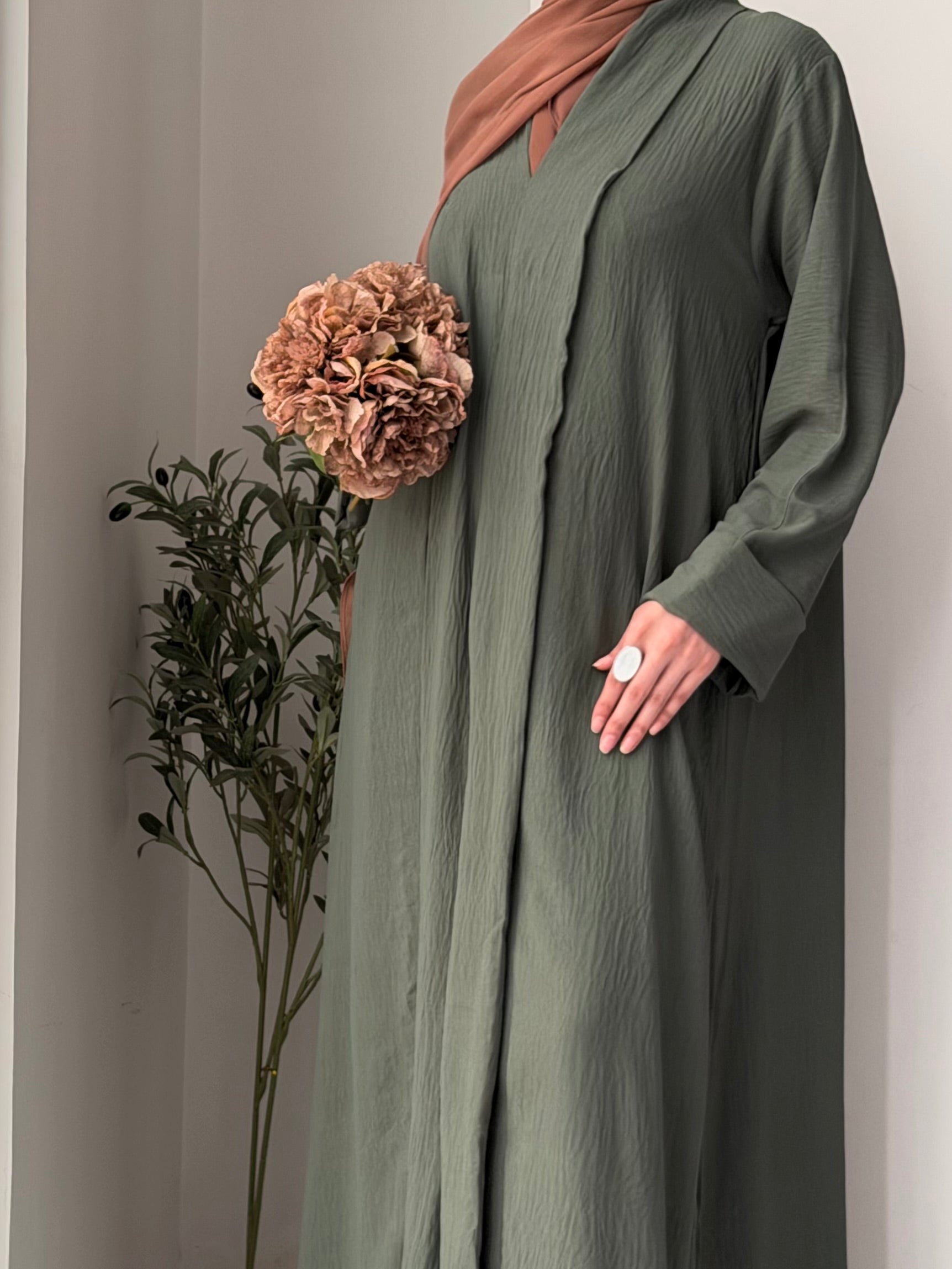 Elara Abaya - Sage