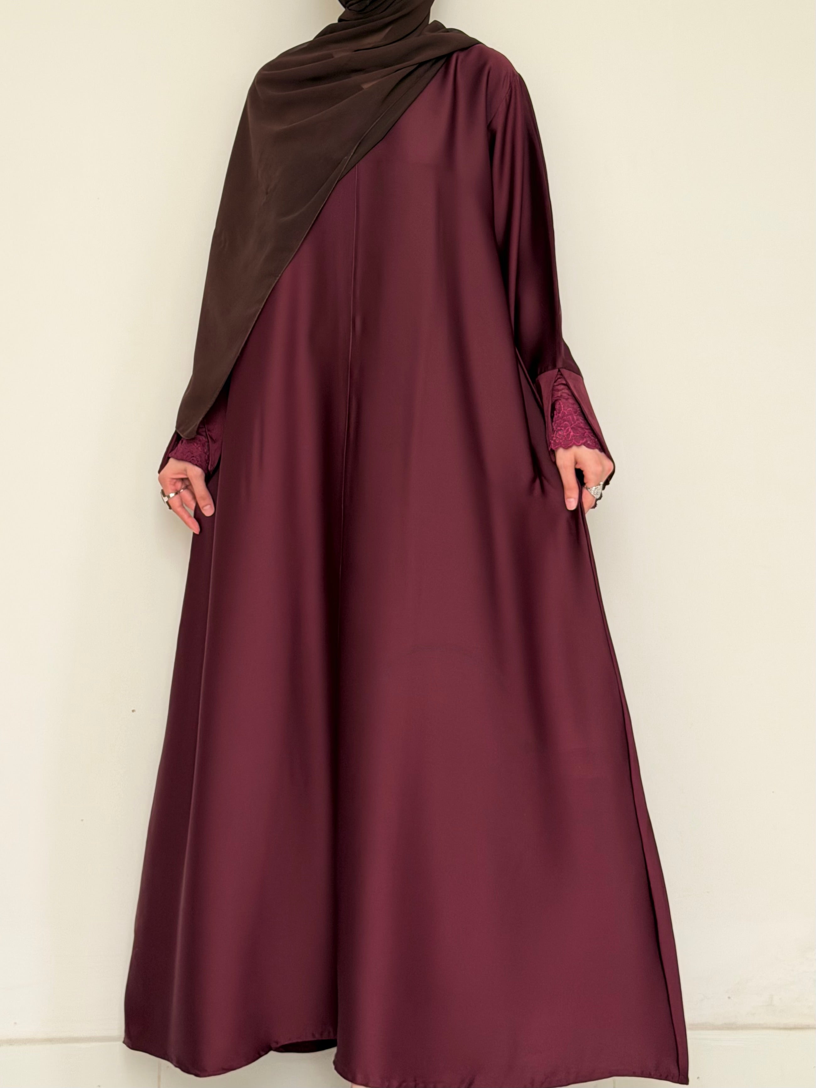 Mira Lace Abaya - Vine