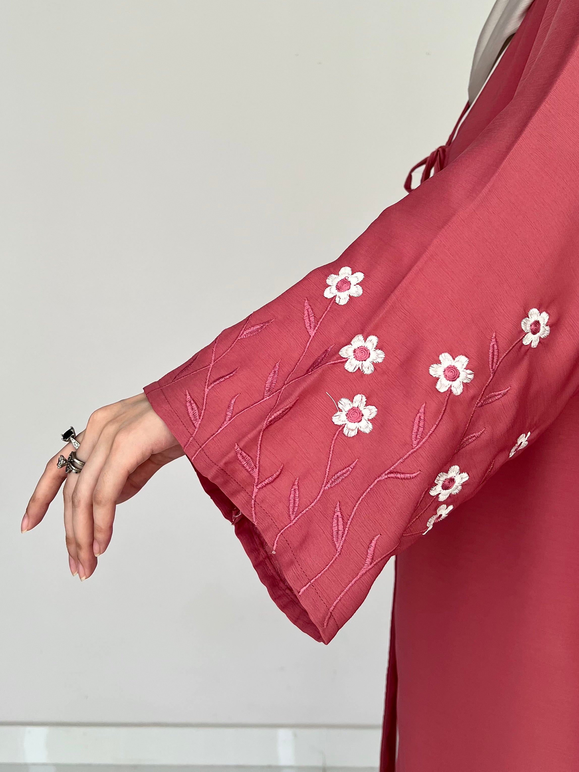 Meadow Mist - Robe Style Abaya - Blush