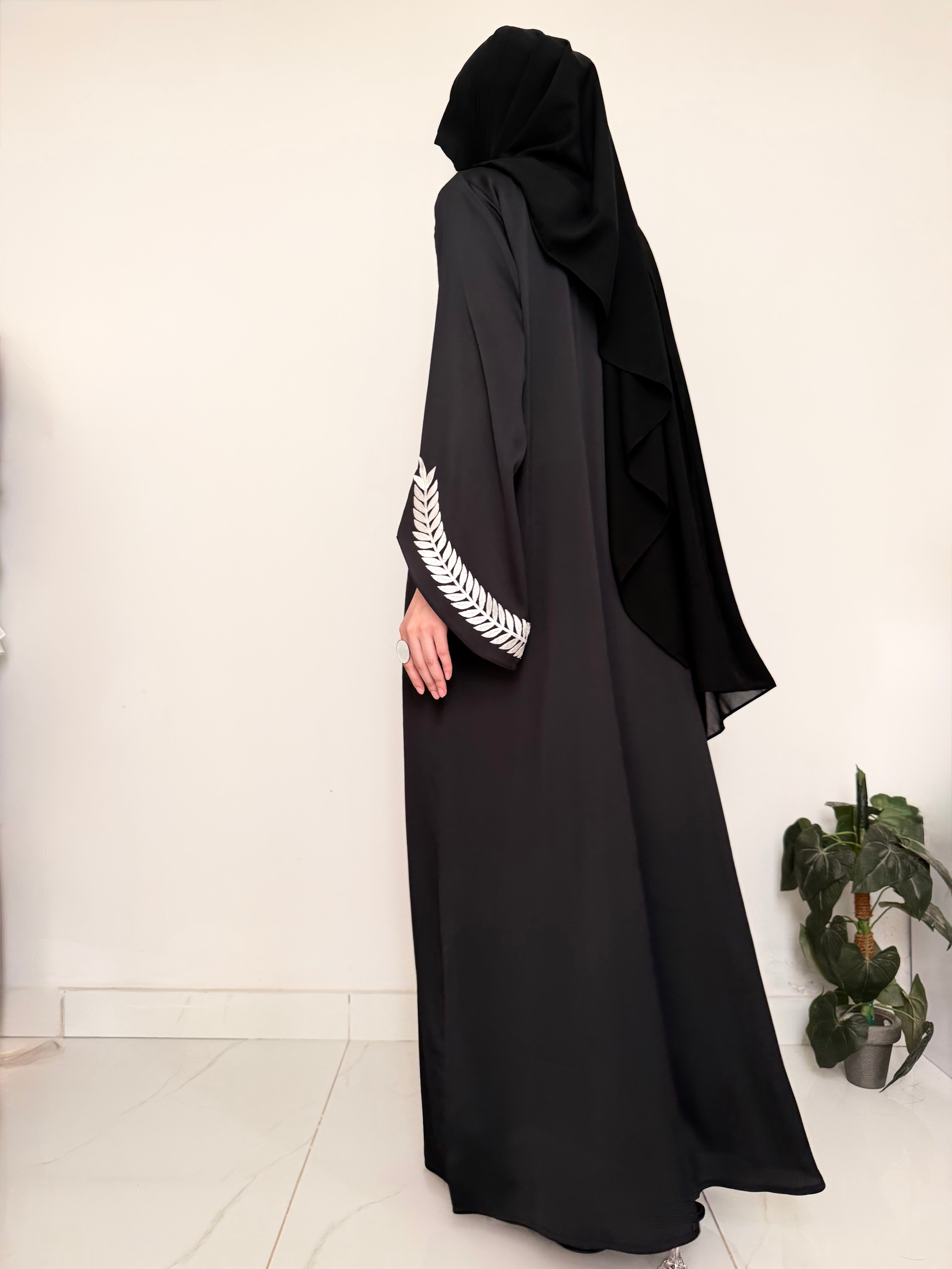 Midnight Palm-Leaf Sleeve Abaya