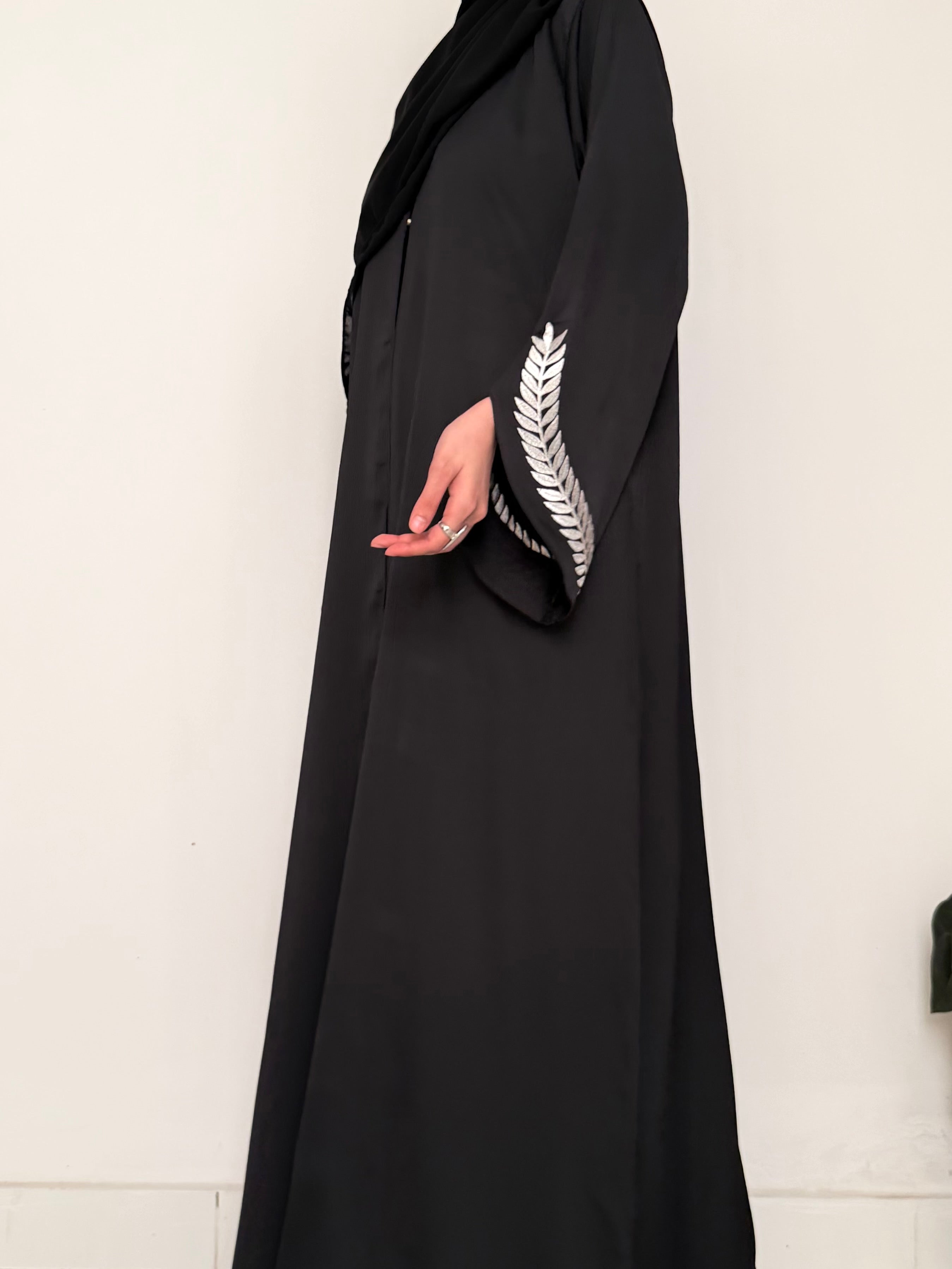 Midnight Palm-Leaf Sleeve Abaya