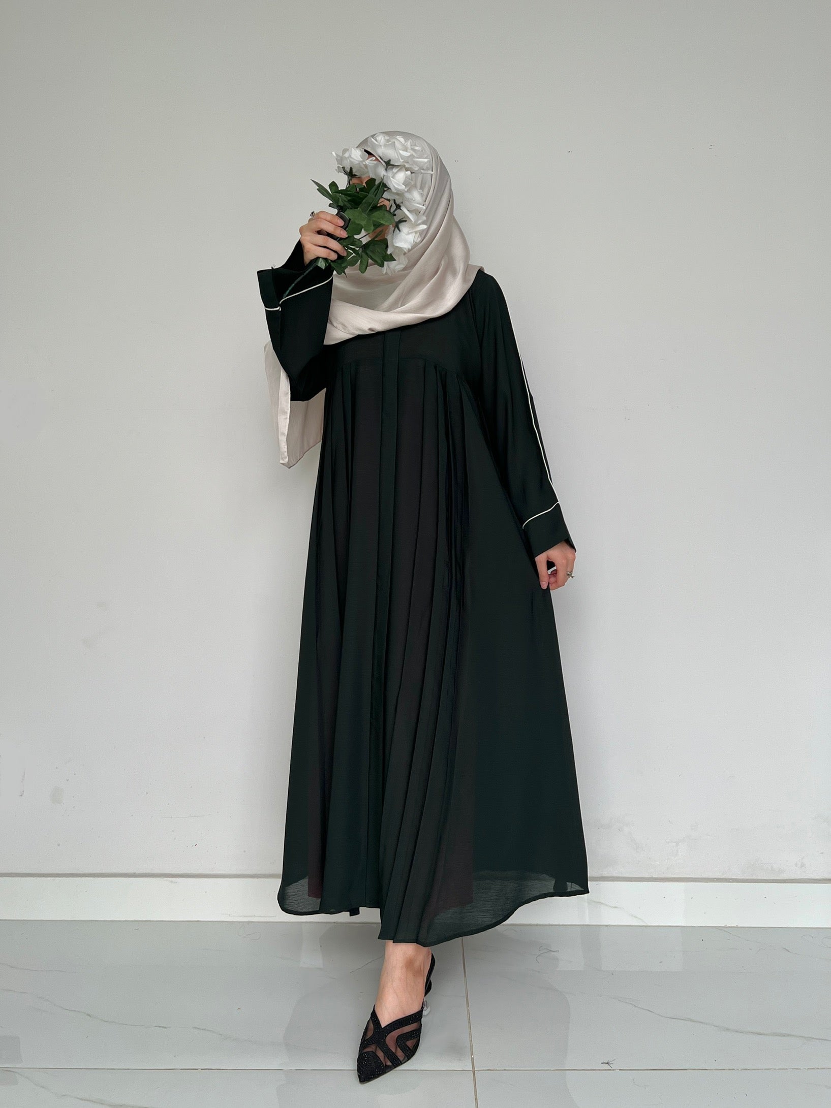 Sable Deep Green - Front Pleated Abaya