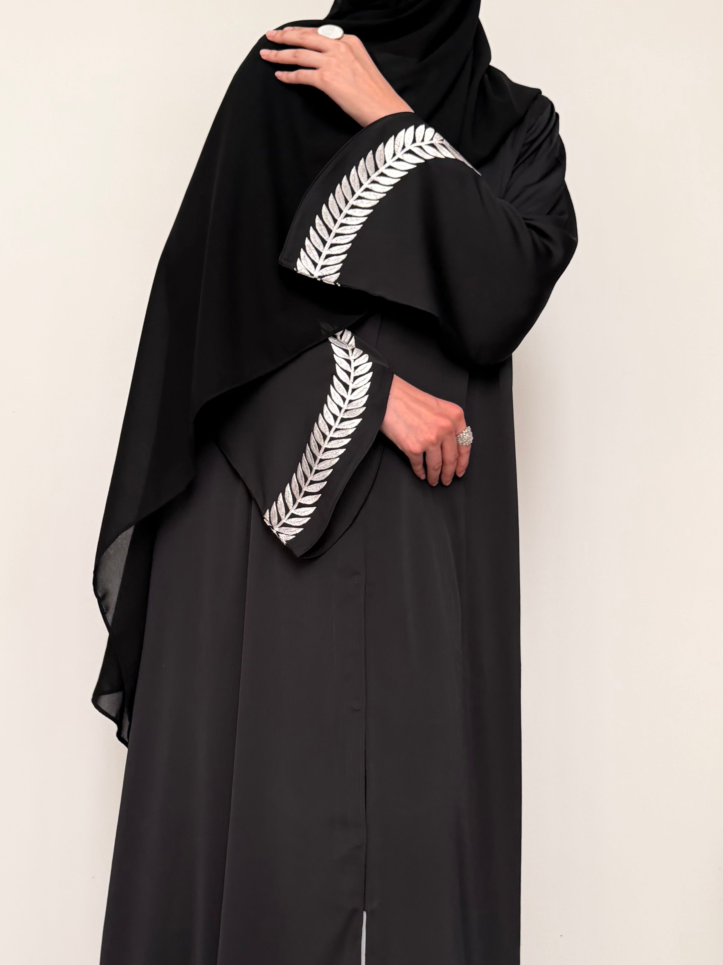 Midnight Palm-Leaf Sleeve Abaya