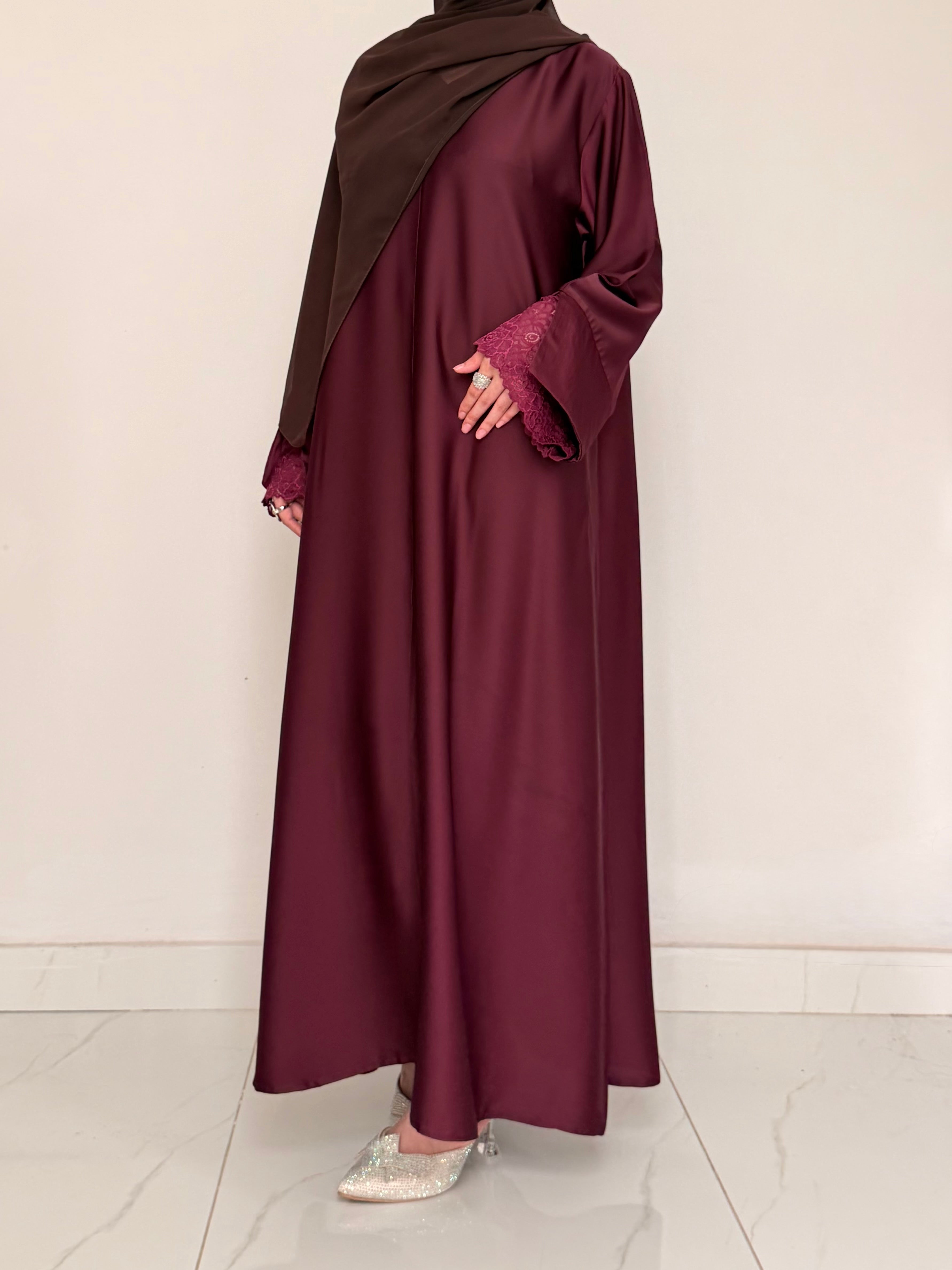 Mira Lace Abaya - Vine