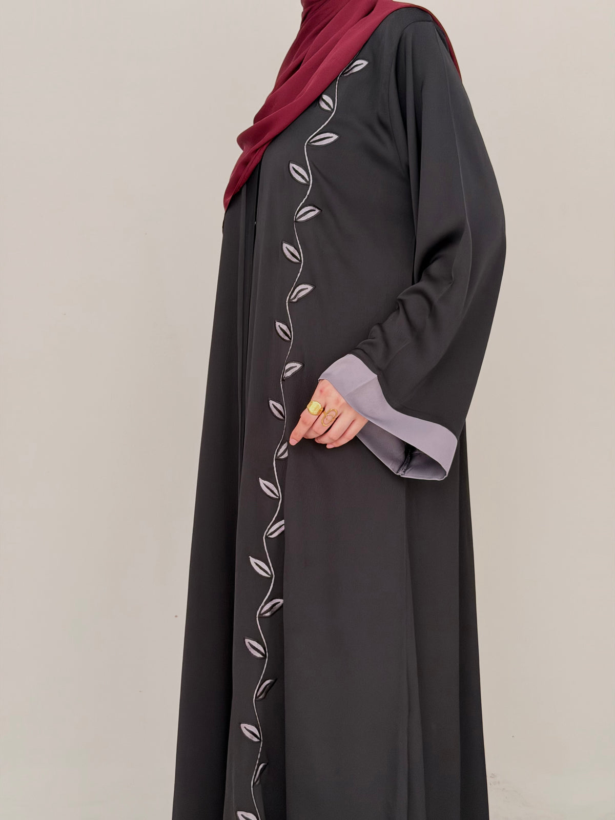Ivy Trail Front Embroidered Abaya