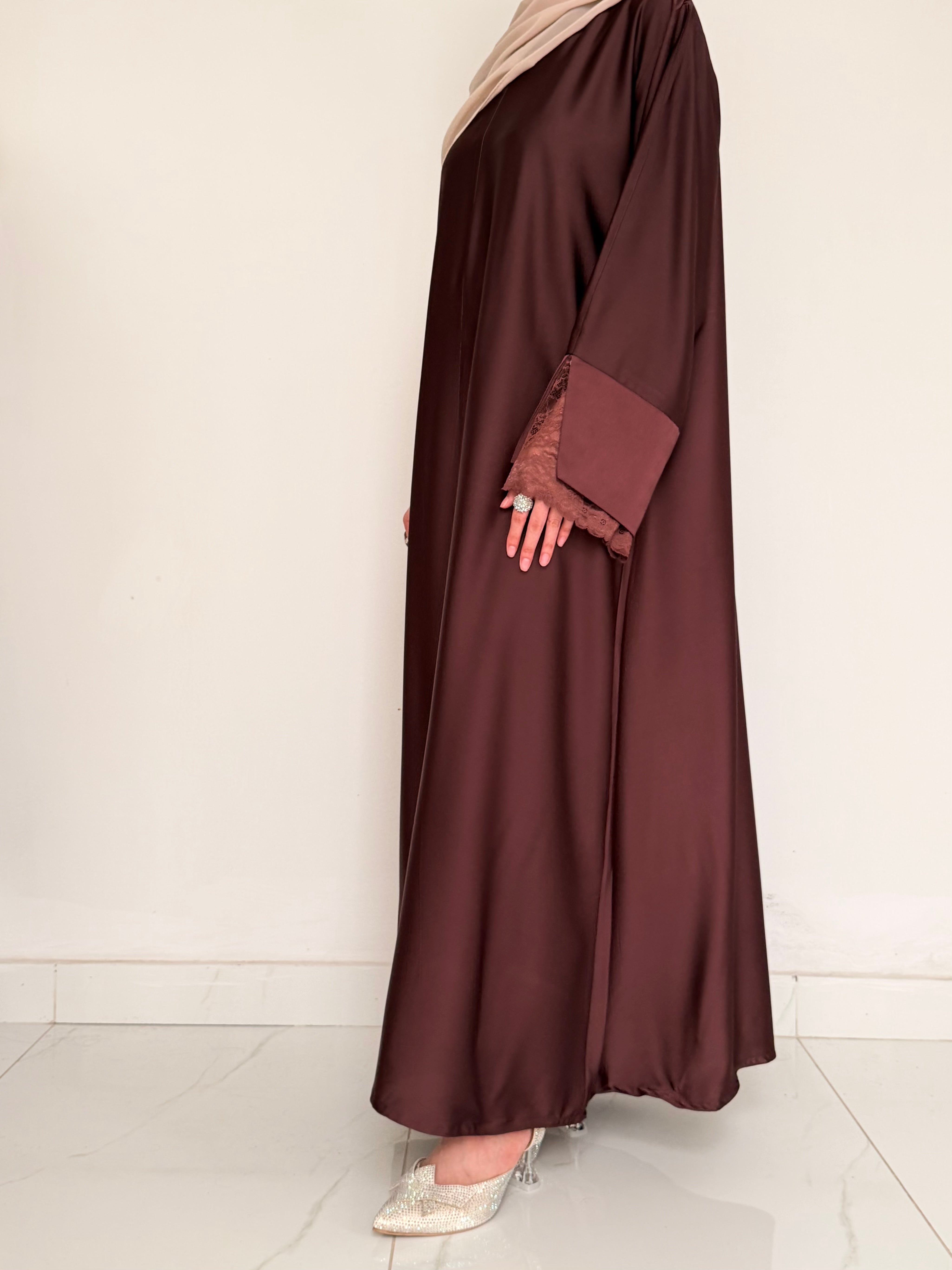 Mira Lace Abaya - Cocoa
