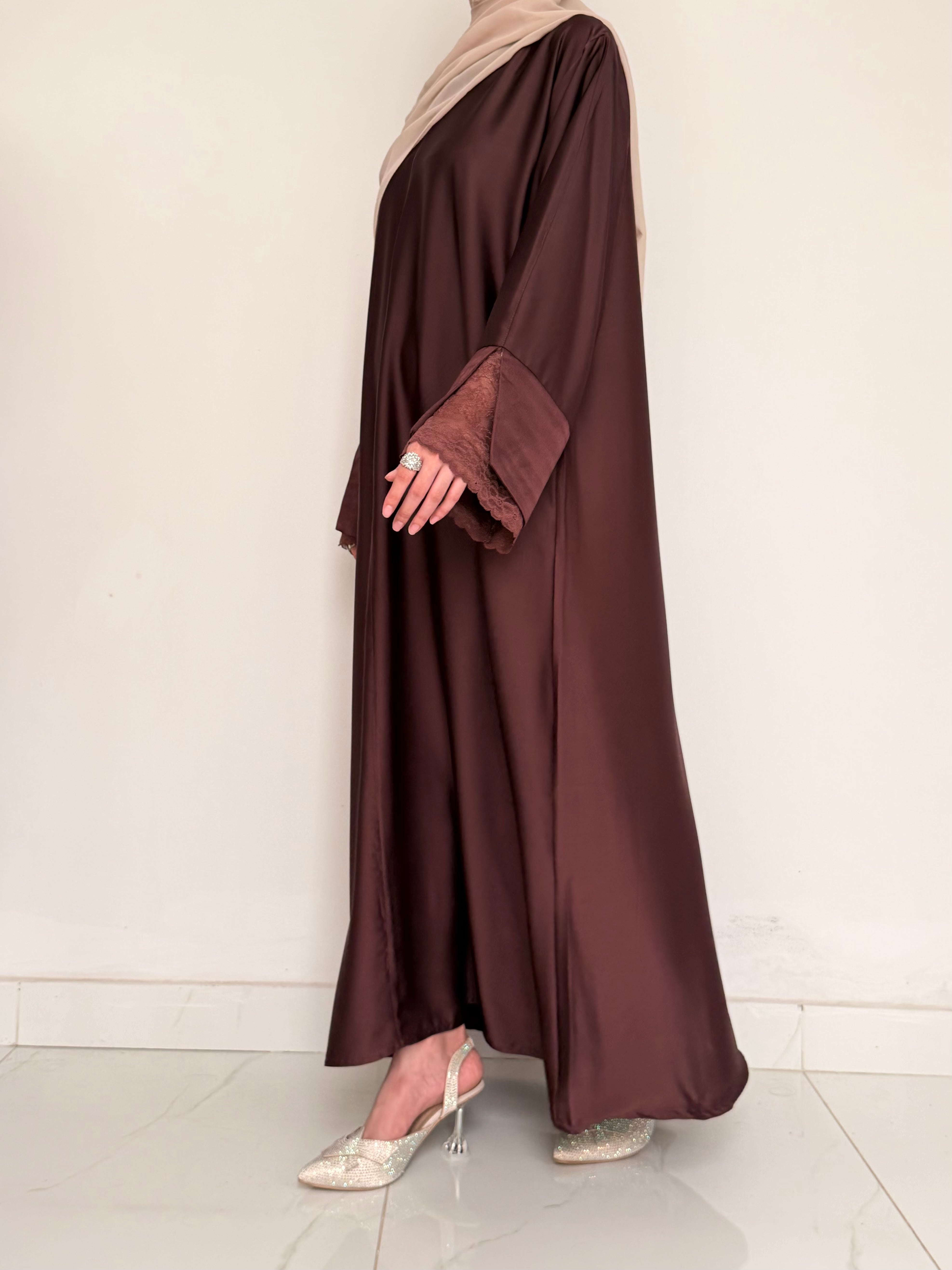 Mira Lace Abaya - Cocoa