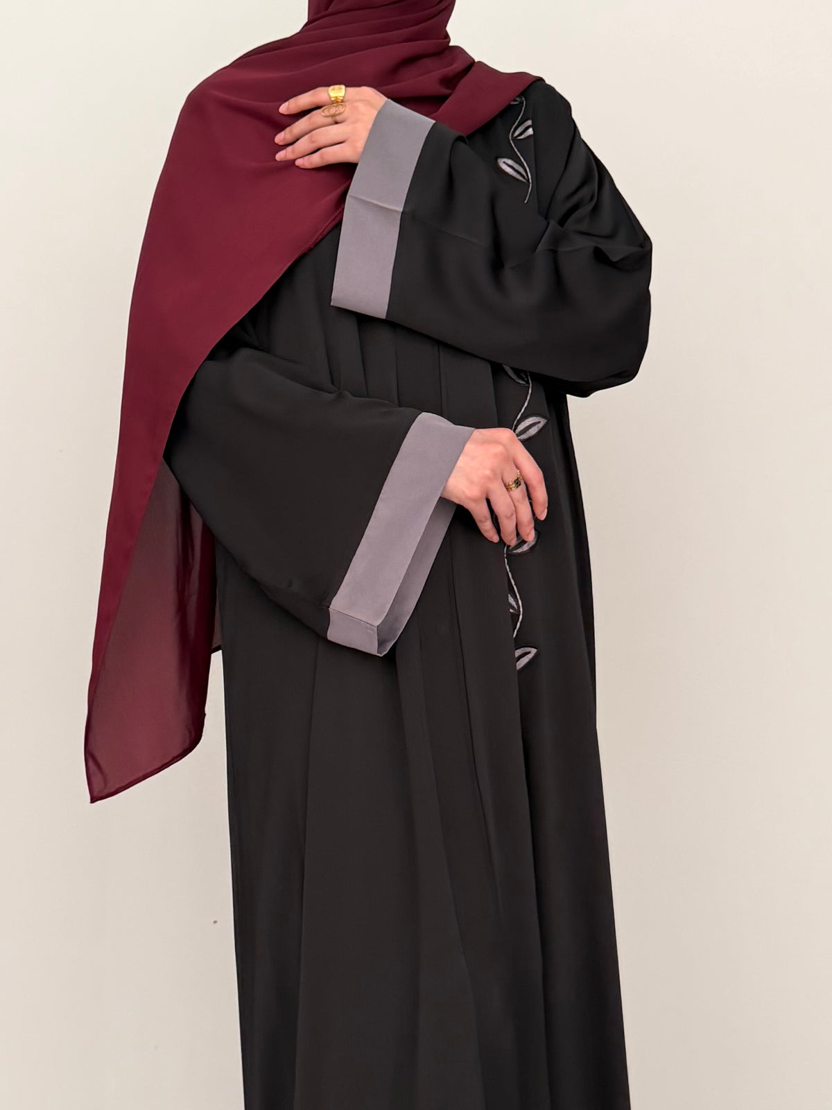 Ivy Trail Front Embroidered Abaya