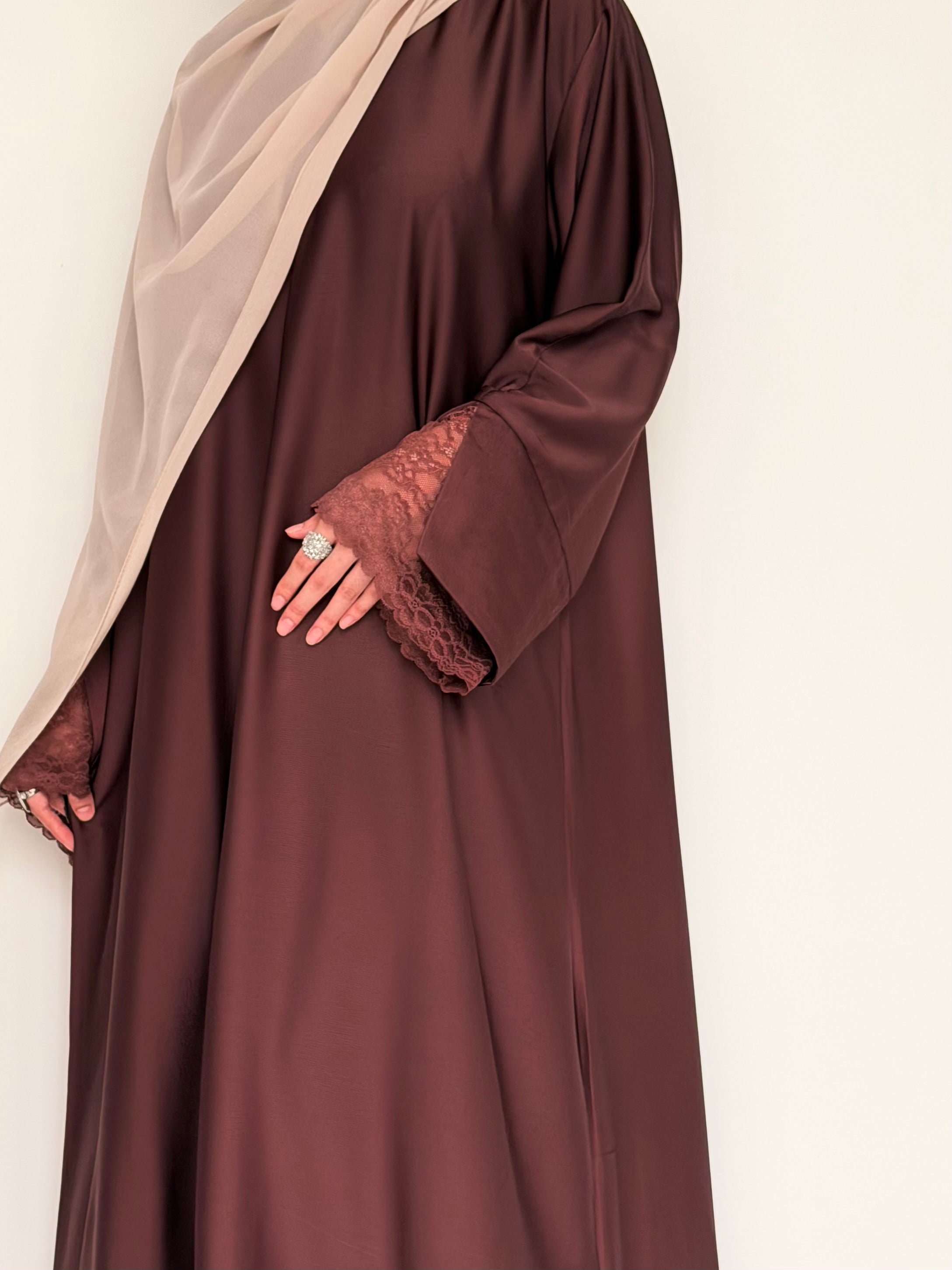 Mira Lace Abaya - Cocoa