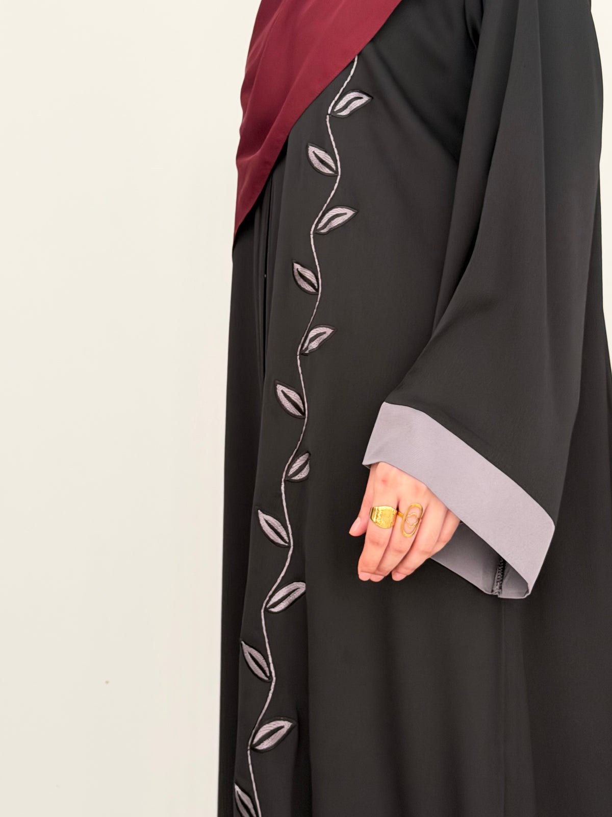 Ivy Trail Front Embroidered Abaya