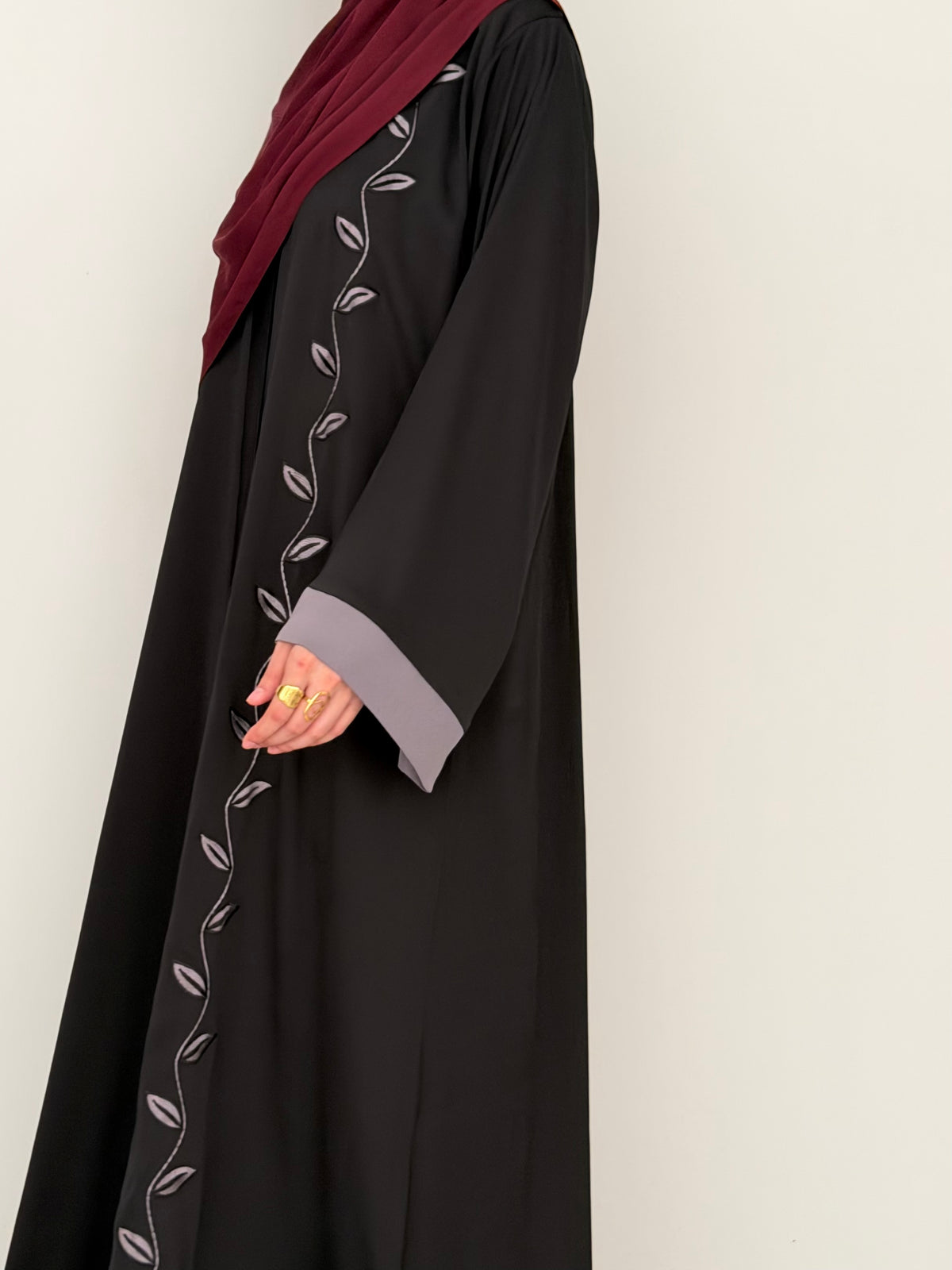Ivy Trail Front Embroidered Abaya