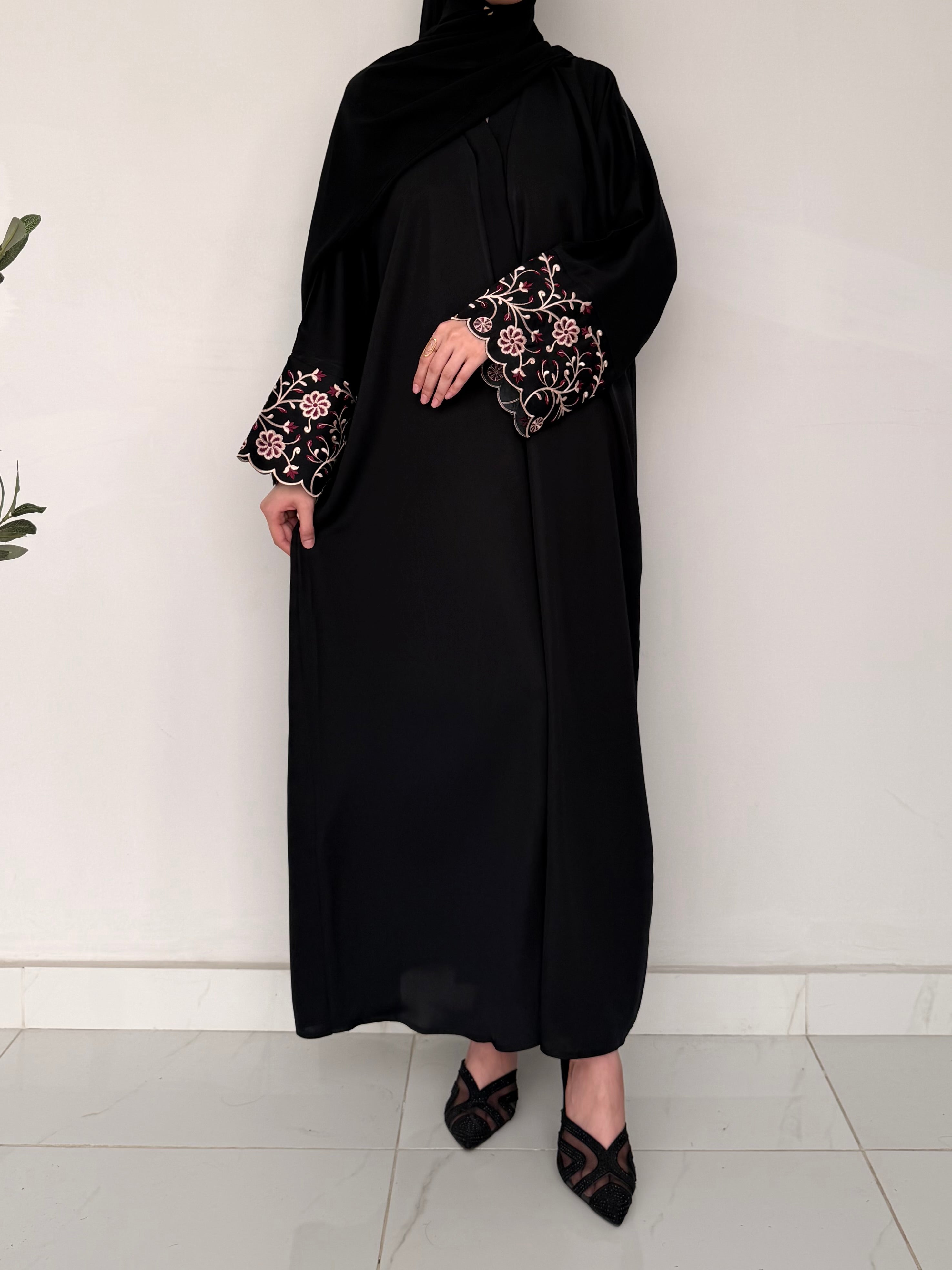 Stem Embroidered Abaya