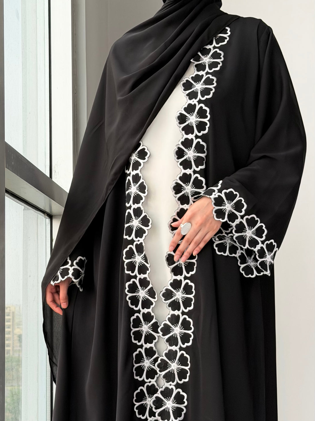 Eveline Floral Abaya
