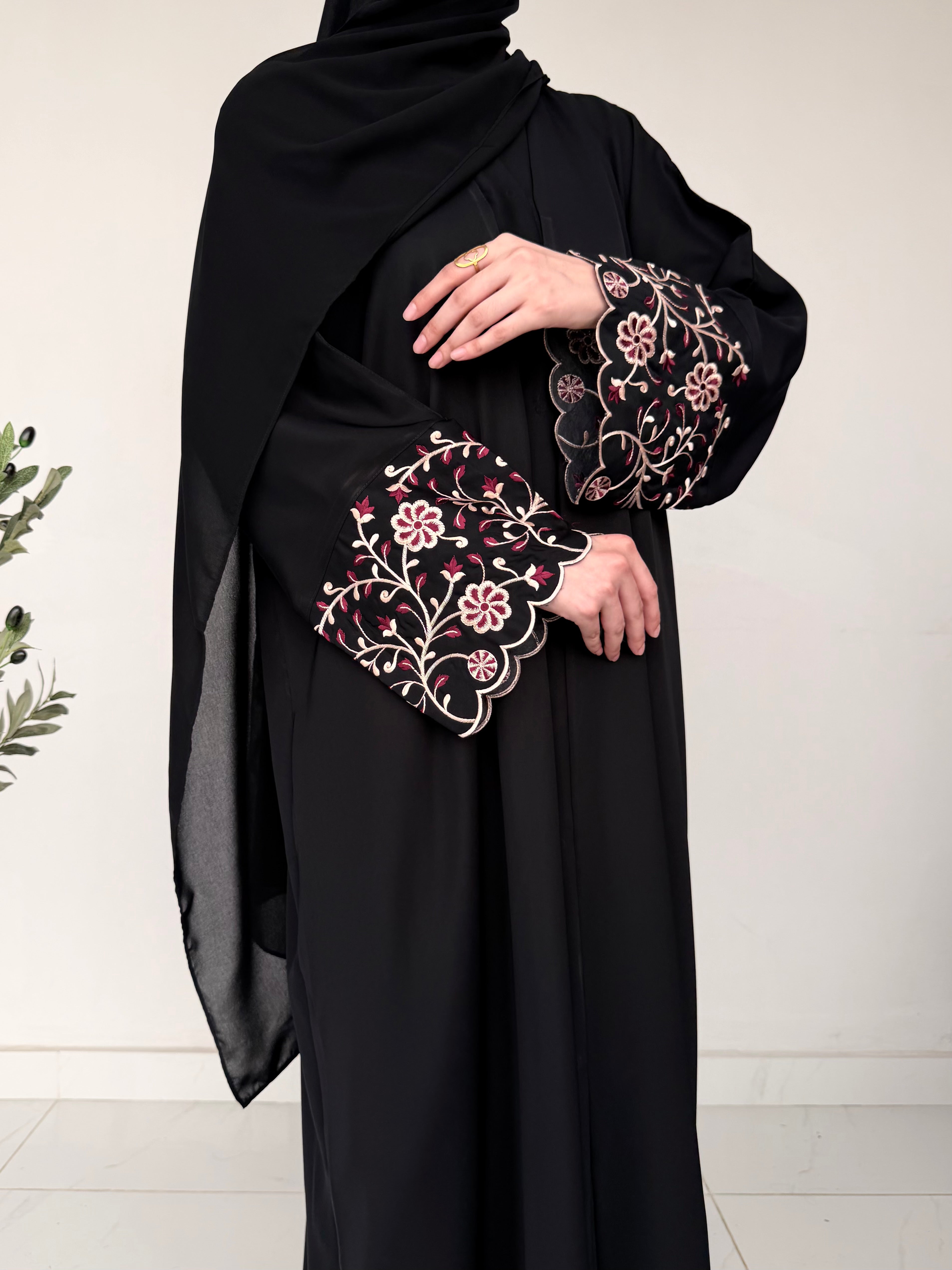 Stem Embroidered Abaya