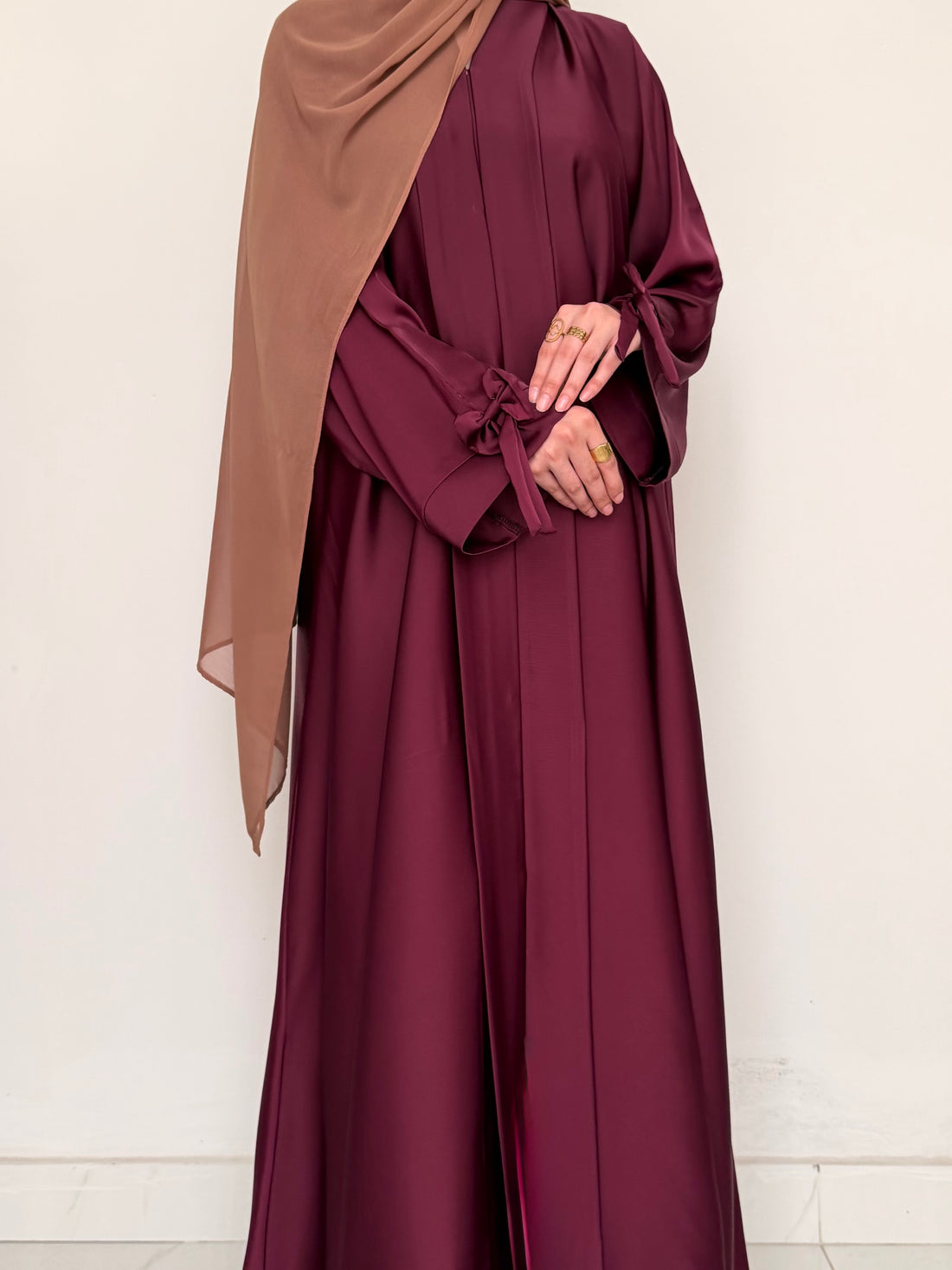 Bow-Knot Abaya - Vine