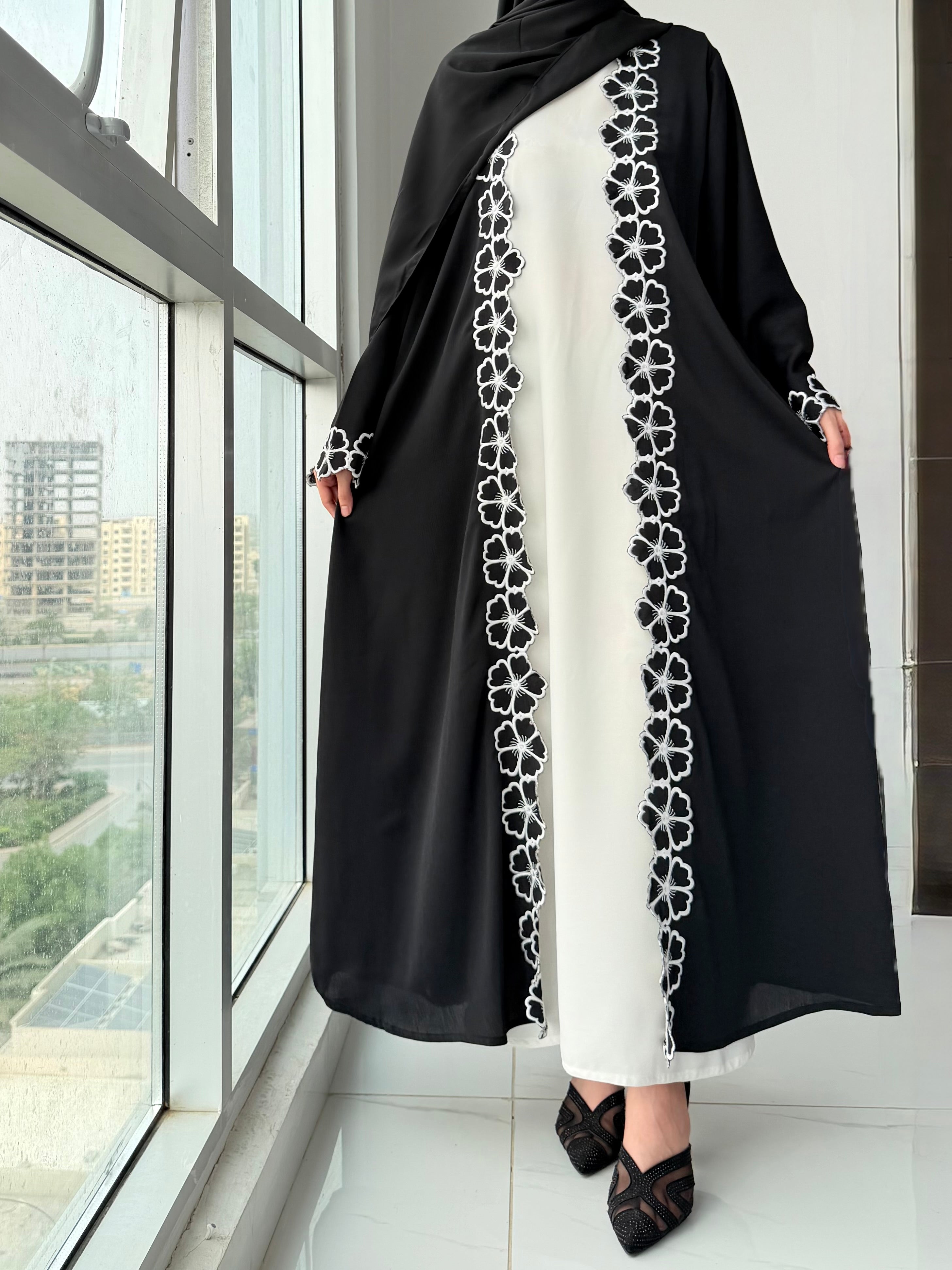 Eveline Floral Abaya
