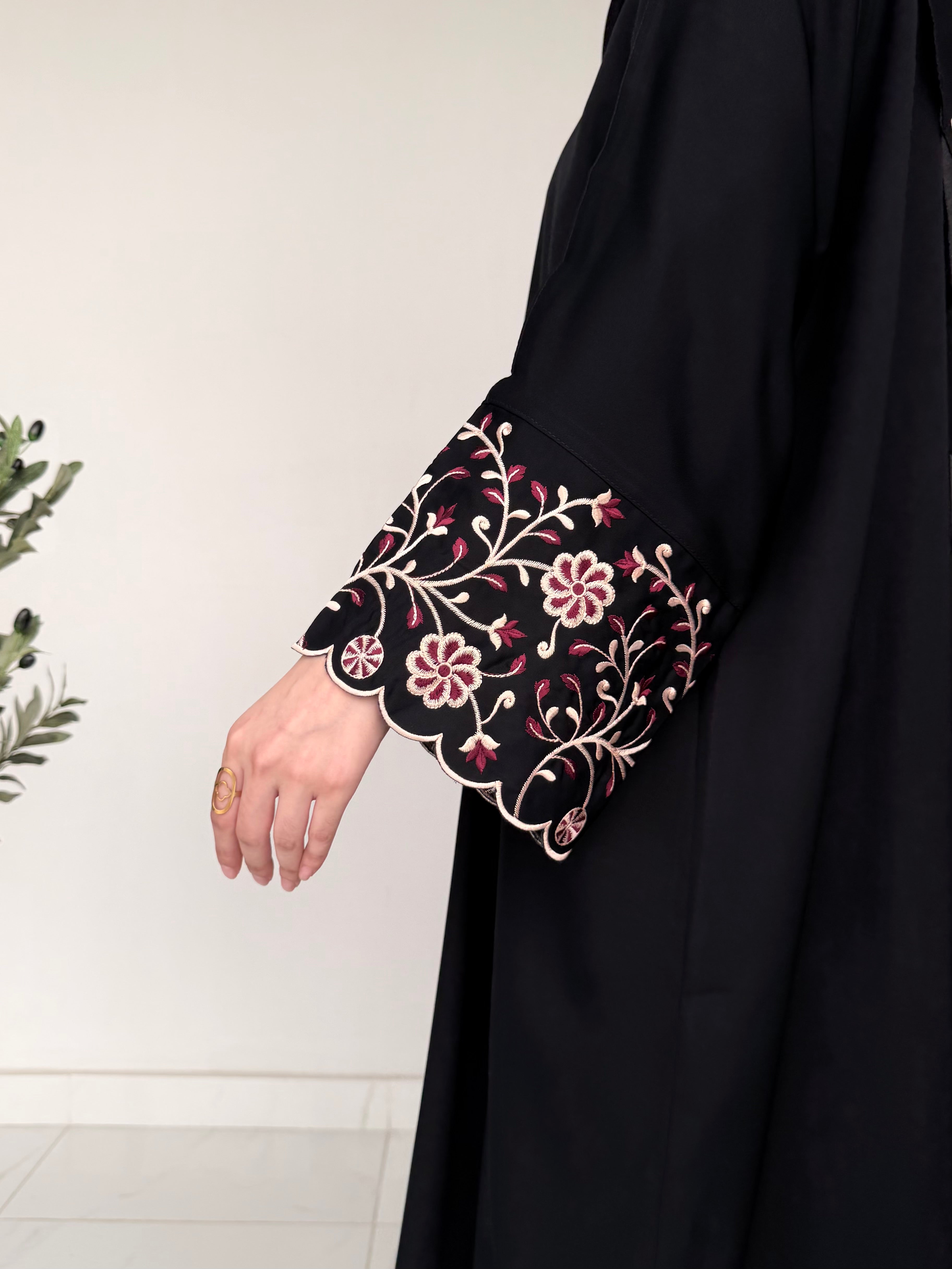 Stem Embroidered Abaya
