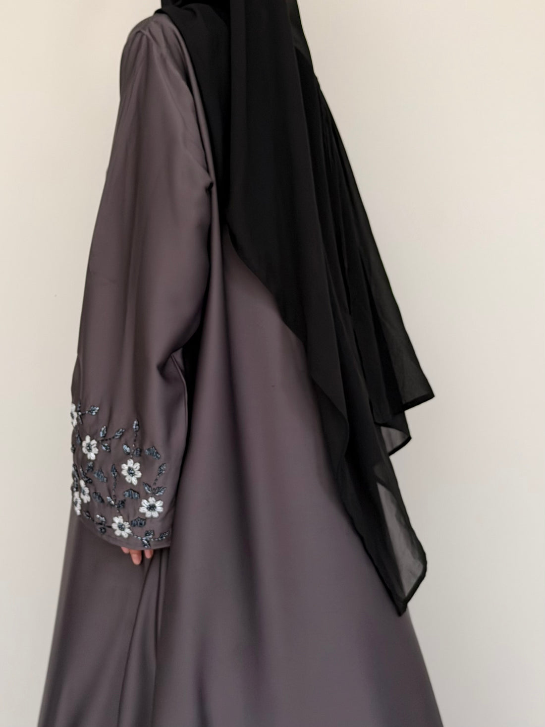 Noore Abaya-Gray