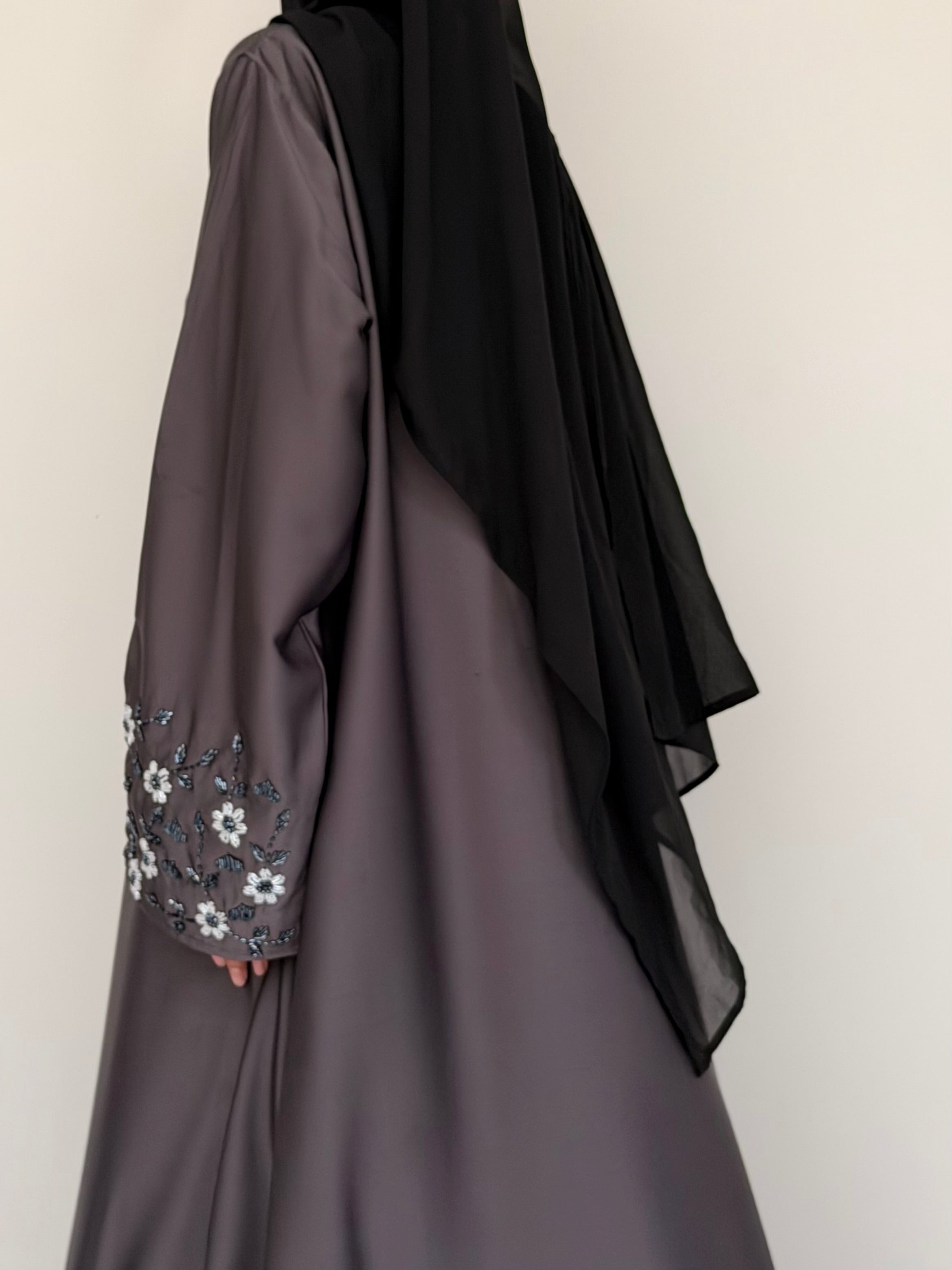 Noore Abaya-Gray
