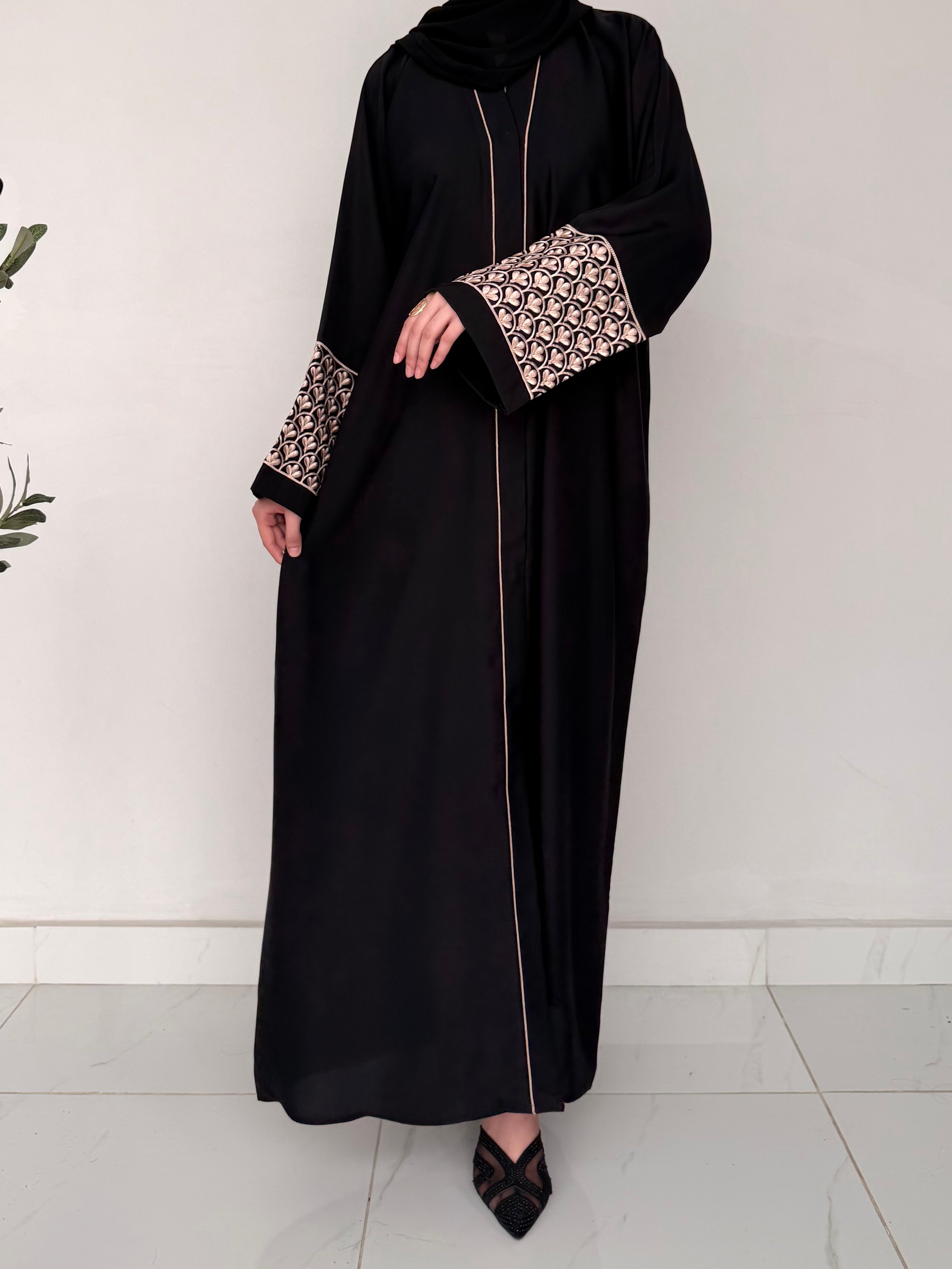 Zeluxe Embroidered Abaya