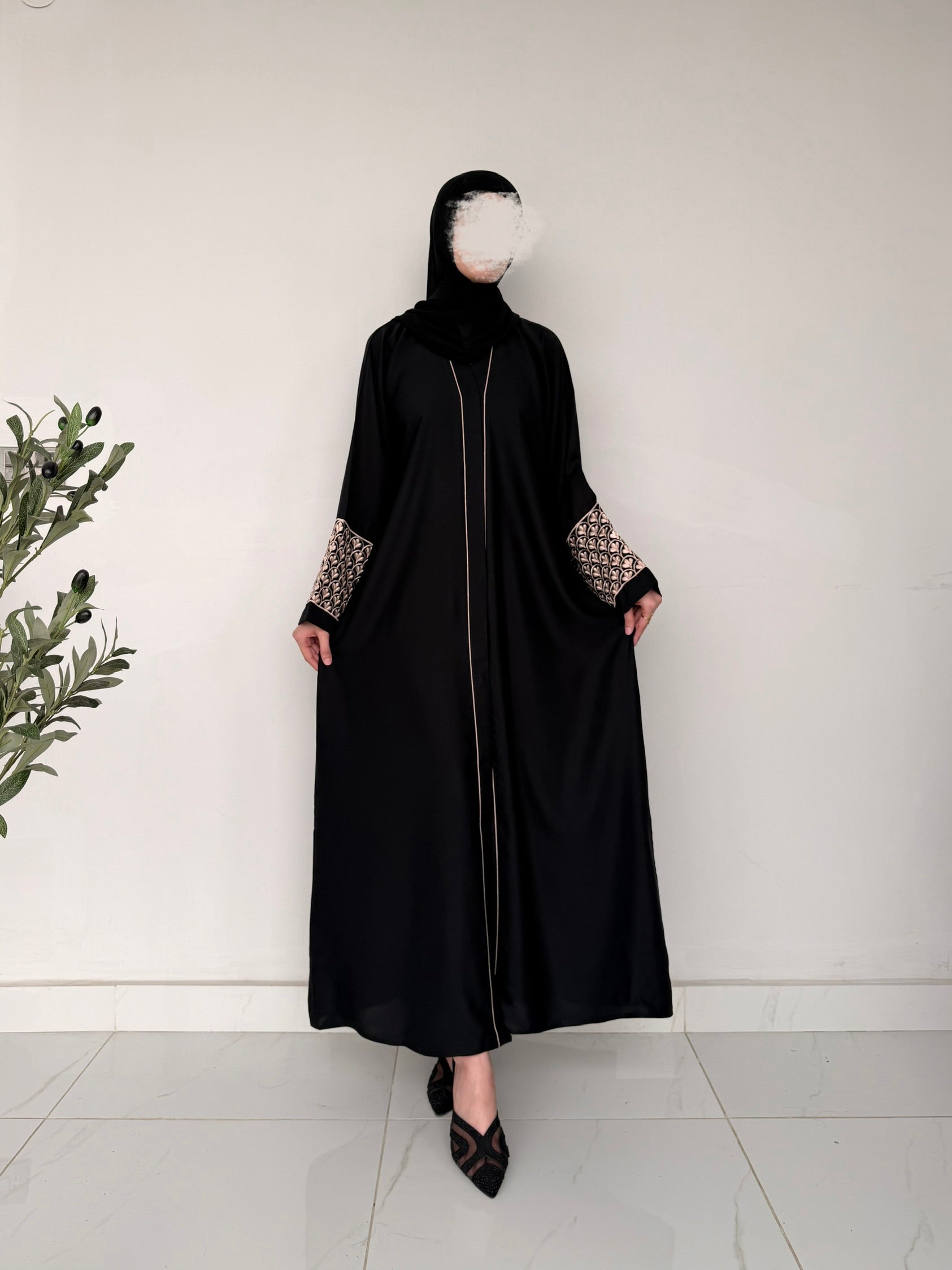Zeluxe Embroidered Abaya