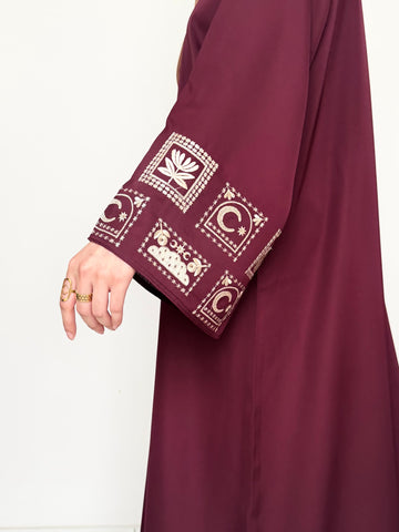 Motif Cuff Abaya - Maroon