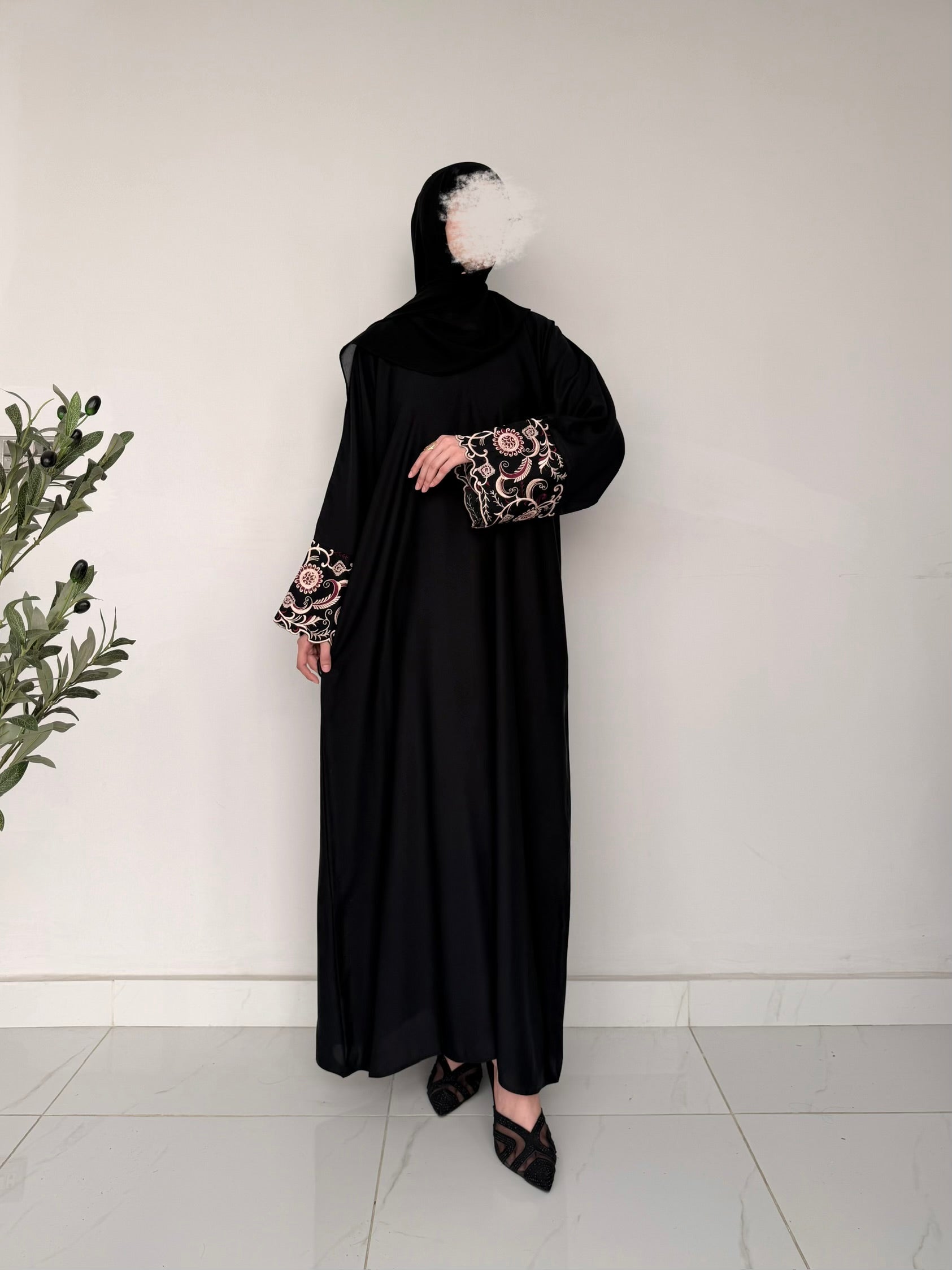 Swirl Embroidered Abaya