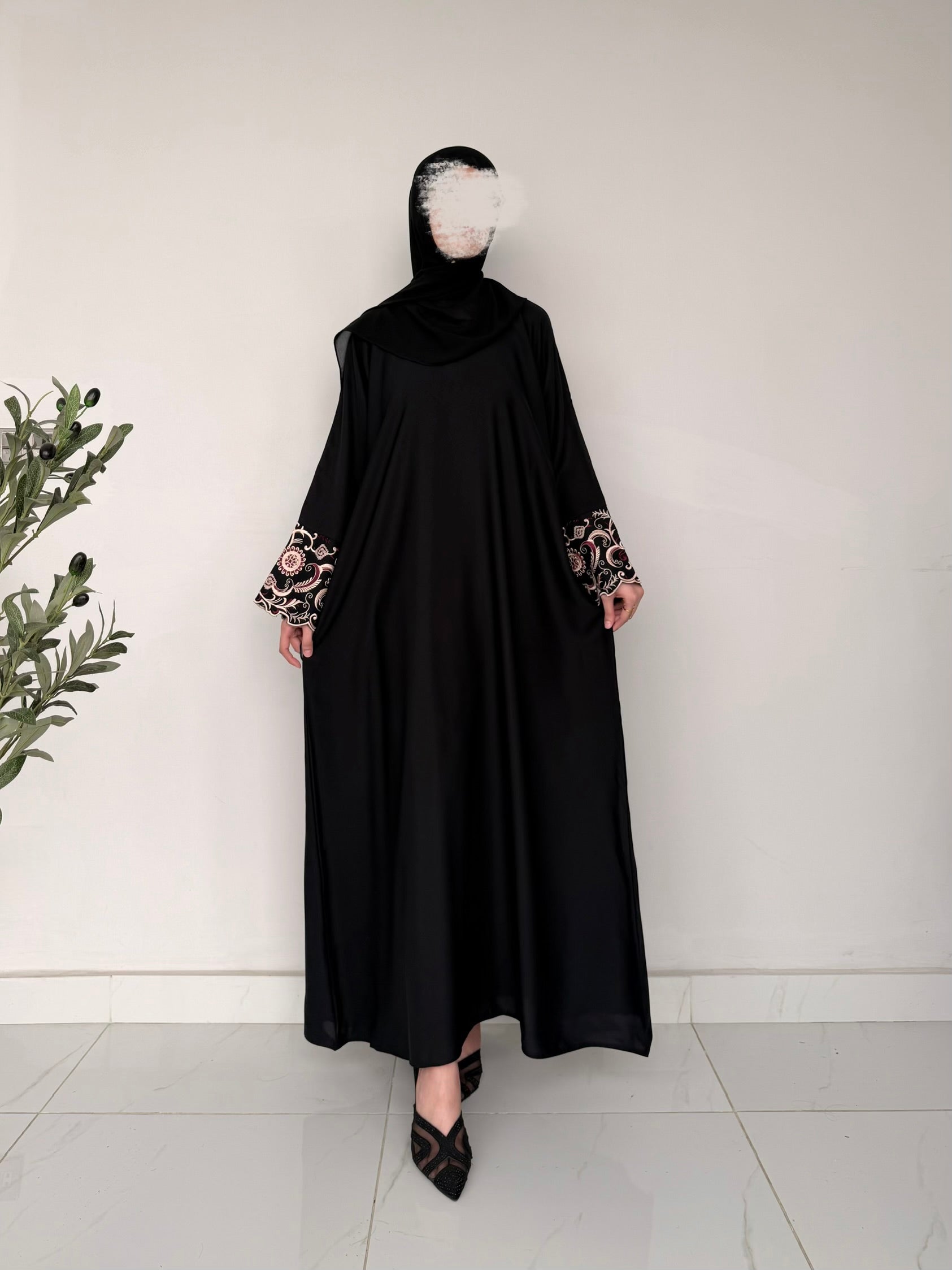 Swirl Embroidered Abaya