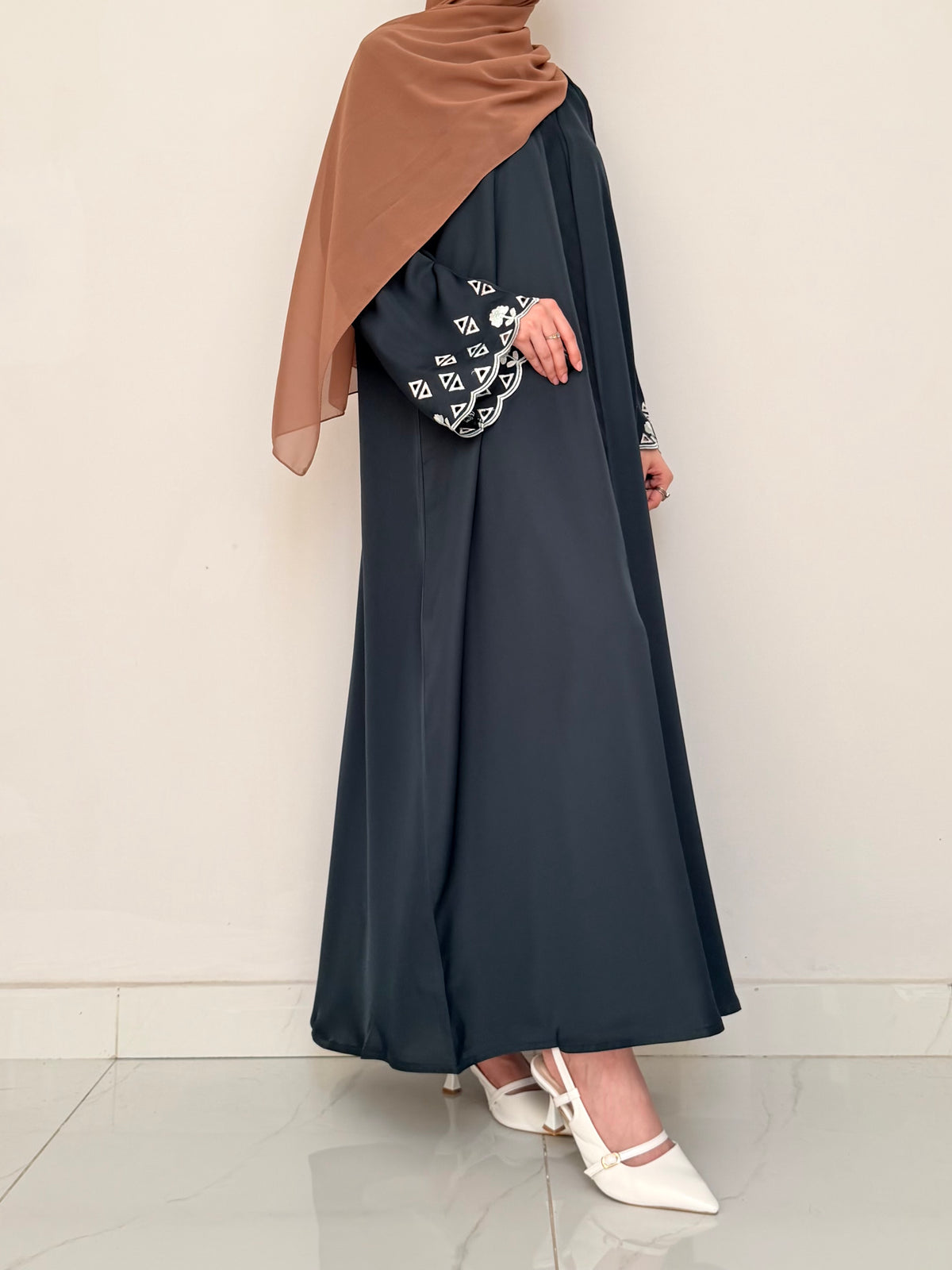 Tipsy - Cutwork Sleeve Abaya - Teal Green