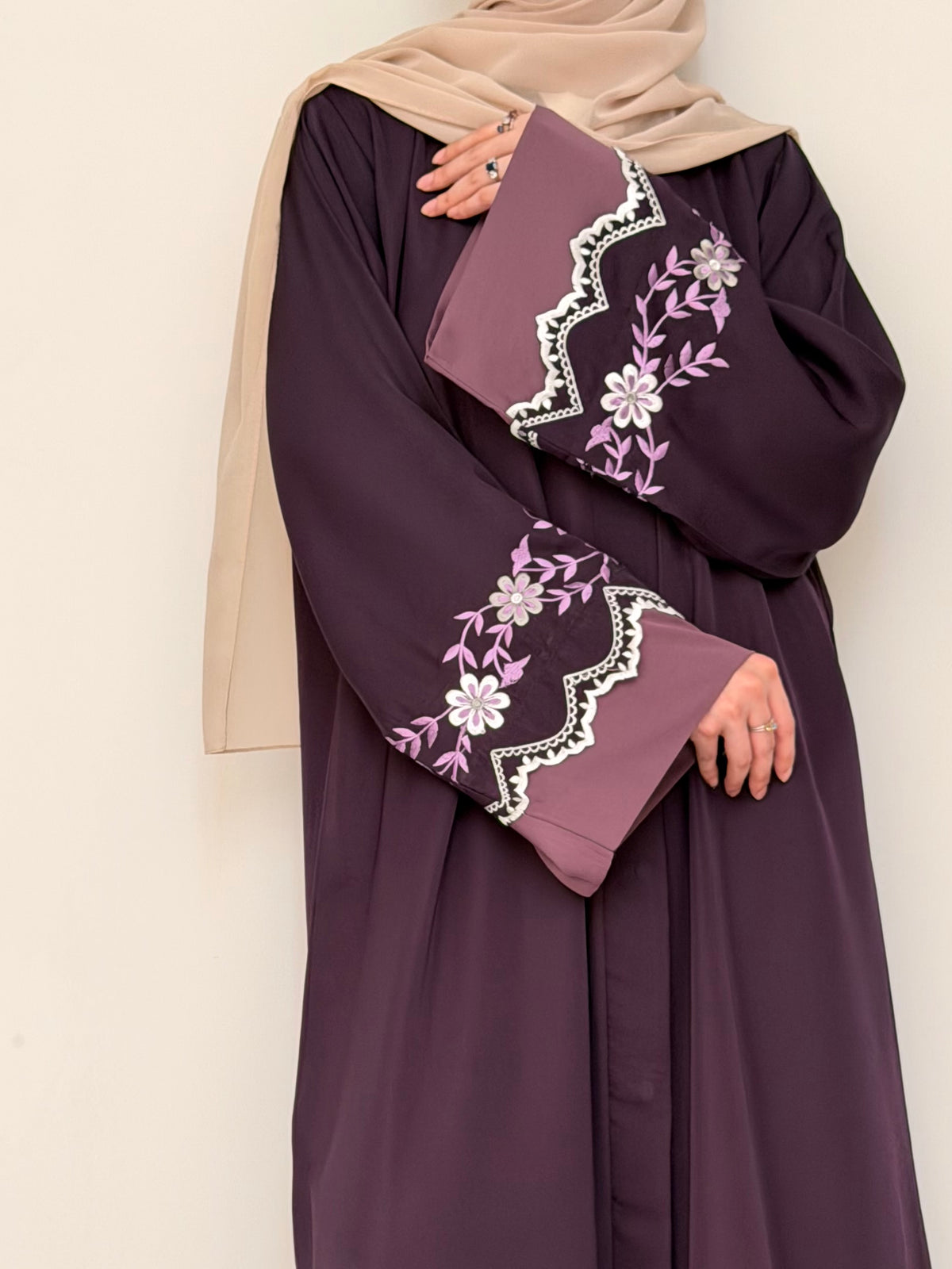 Cinnamon - Embroidered Abaya - Deep Purple