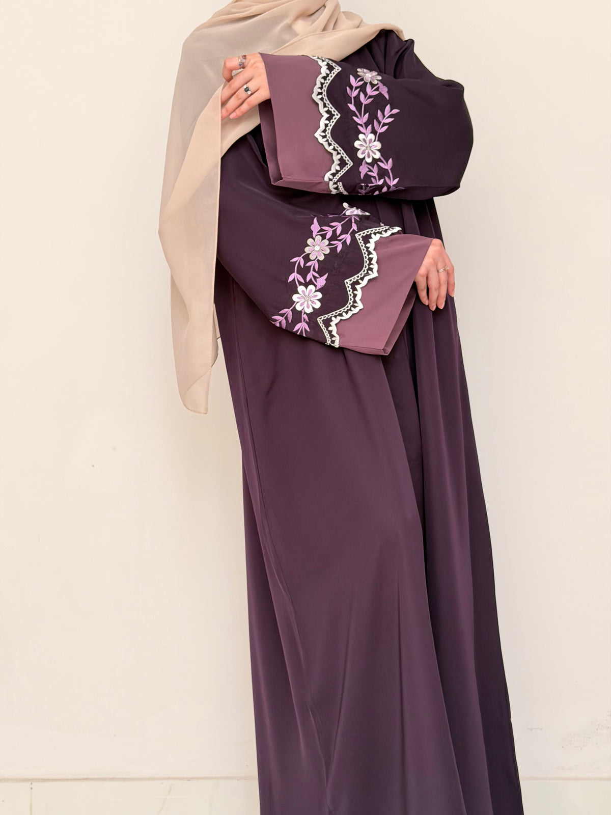 Cinnamon - Embroidered Abaya - Deep Purple